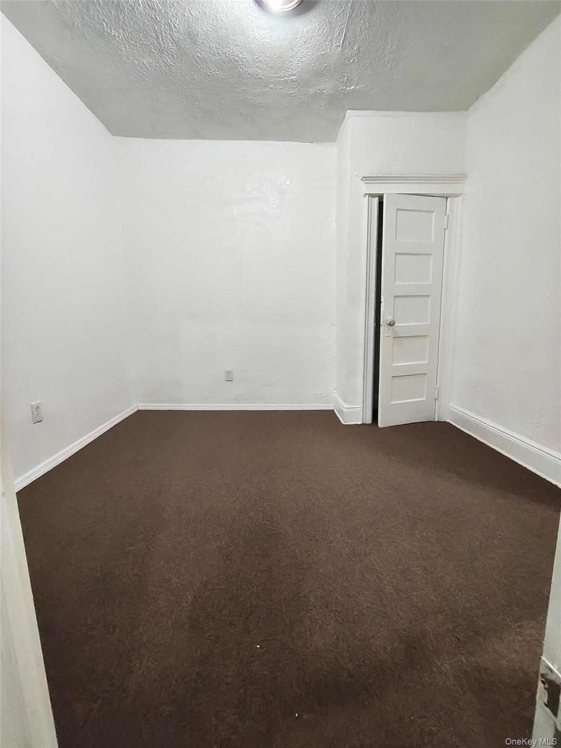 106-47 Union Hall Street 2nd Flr Property Photo 5