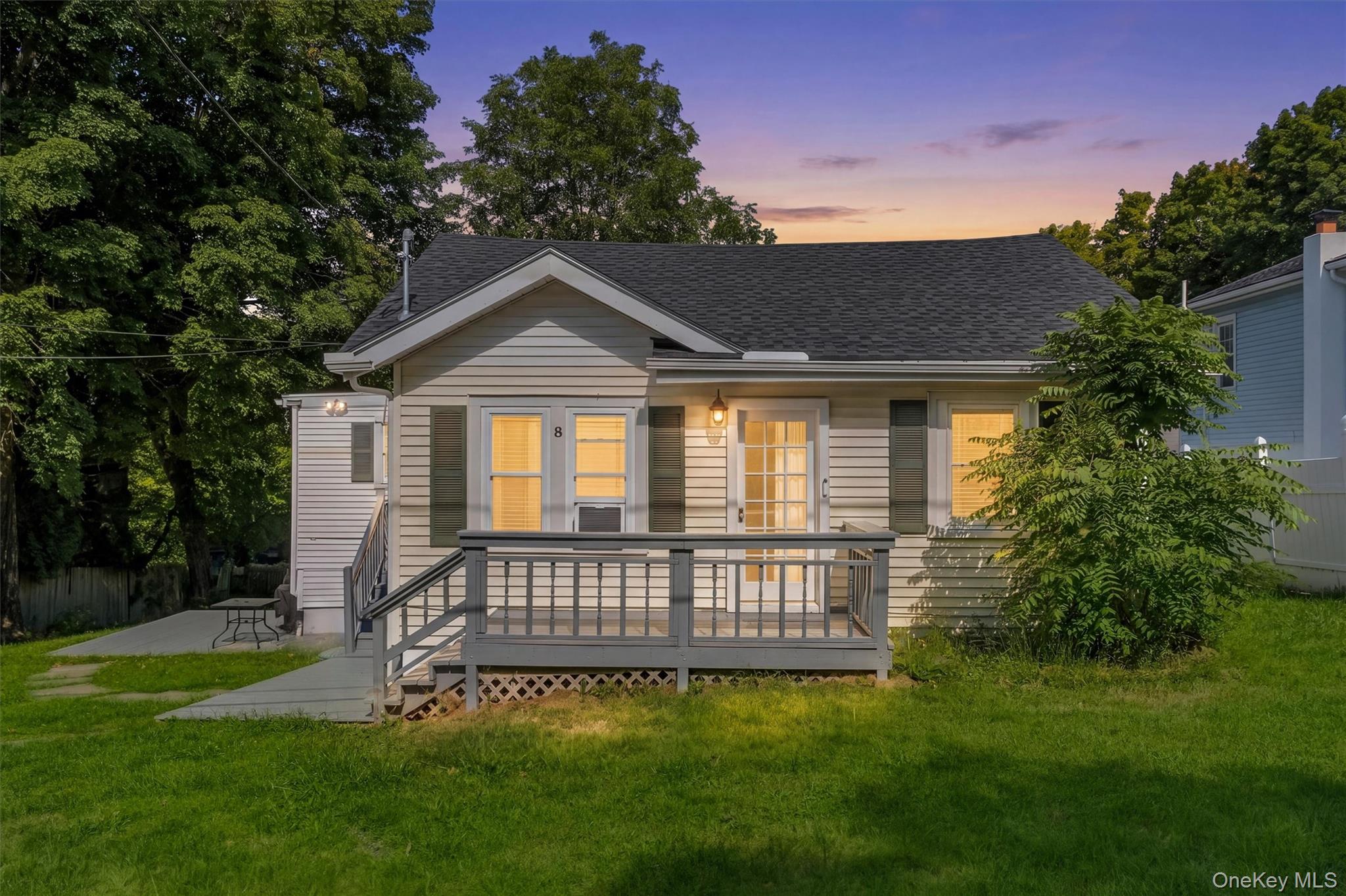 8 Huntington Road Property Photo 1