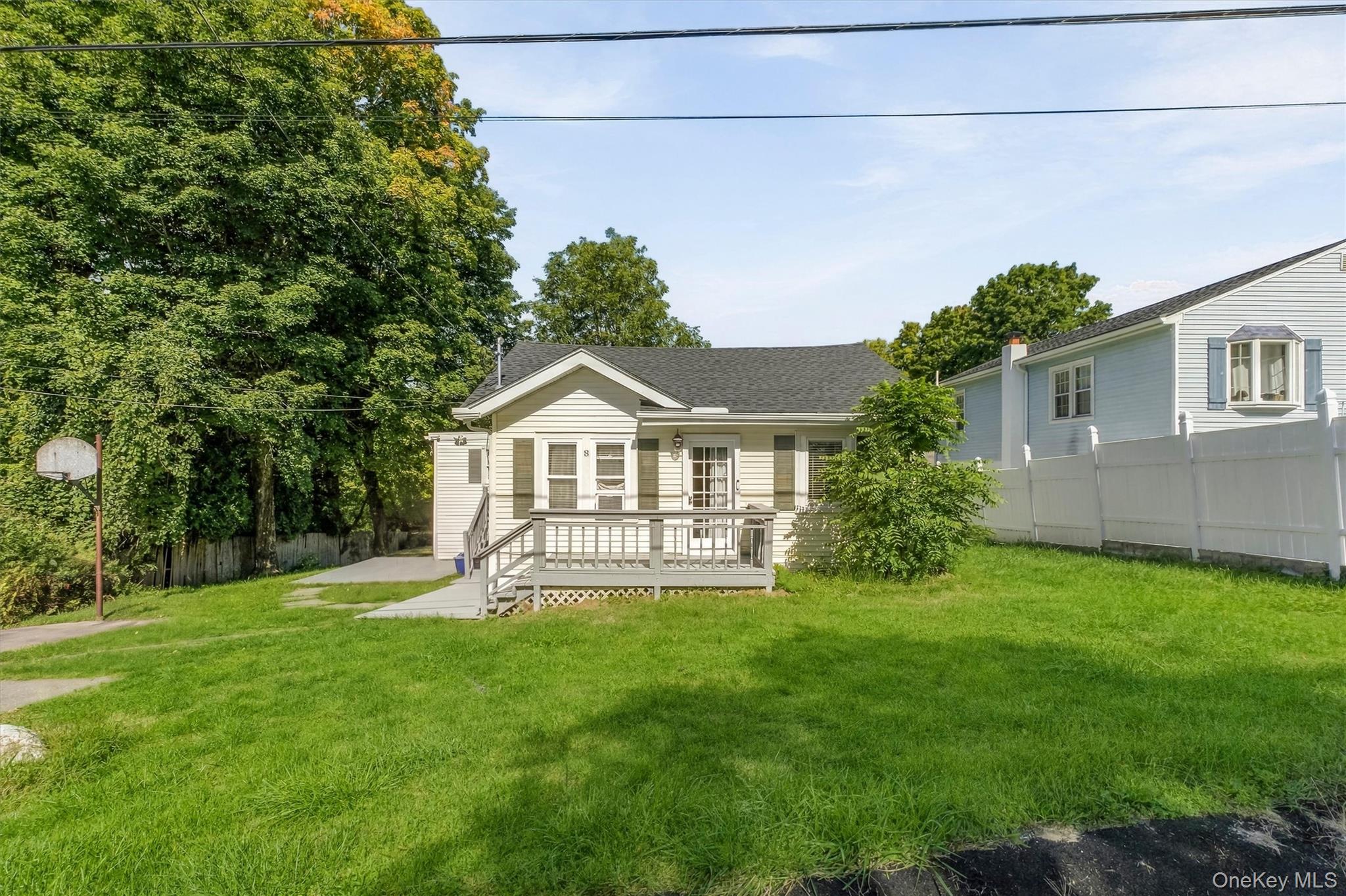 8 Huntington Road Property Photo 3