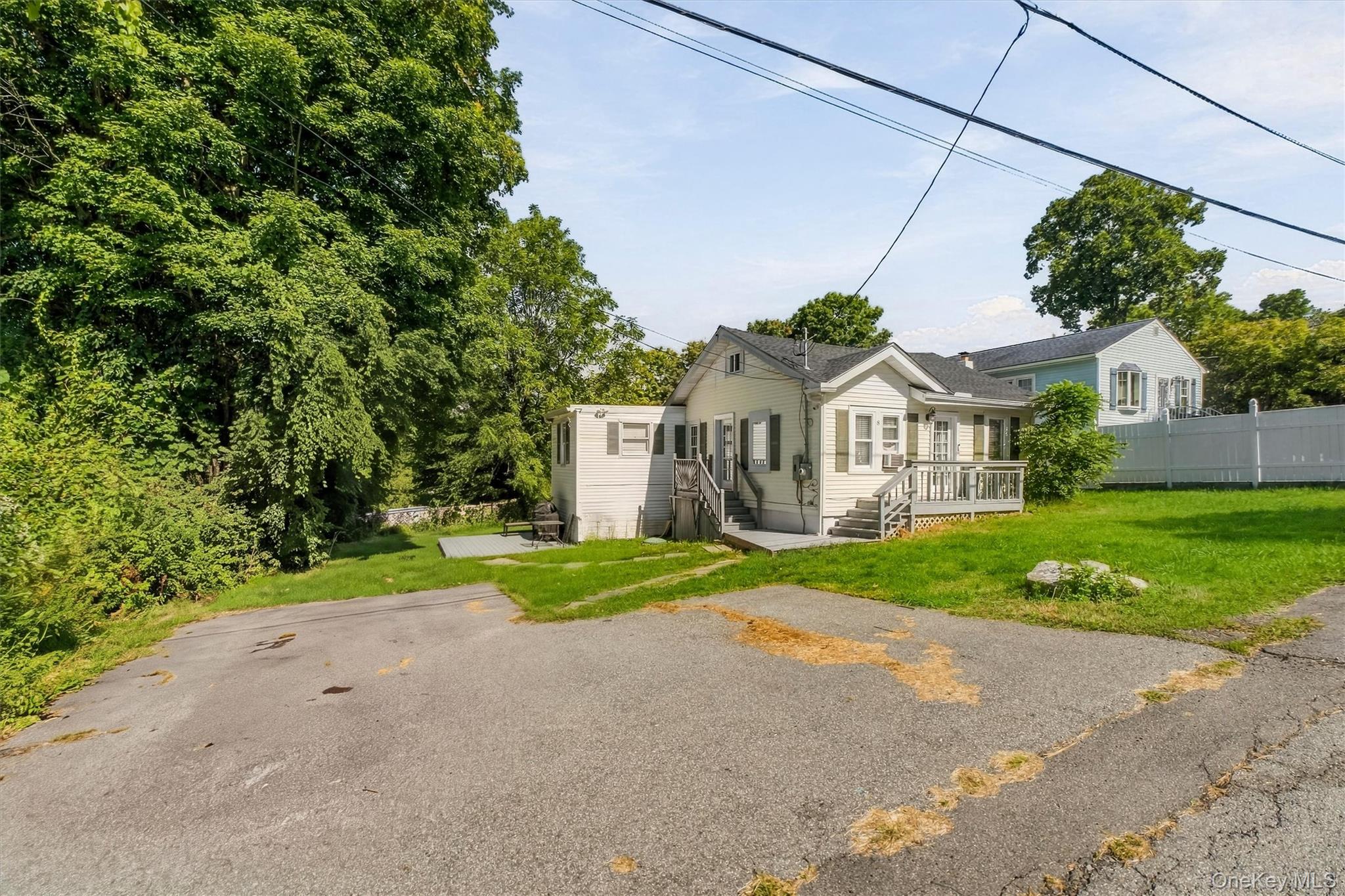 8 Huntington Road Property Photo 4