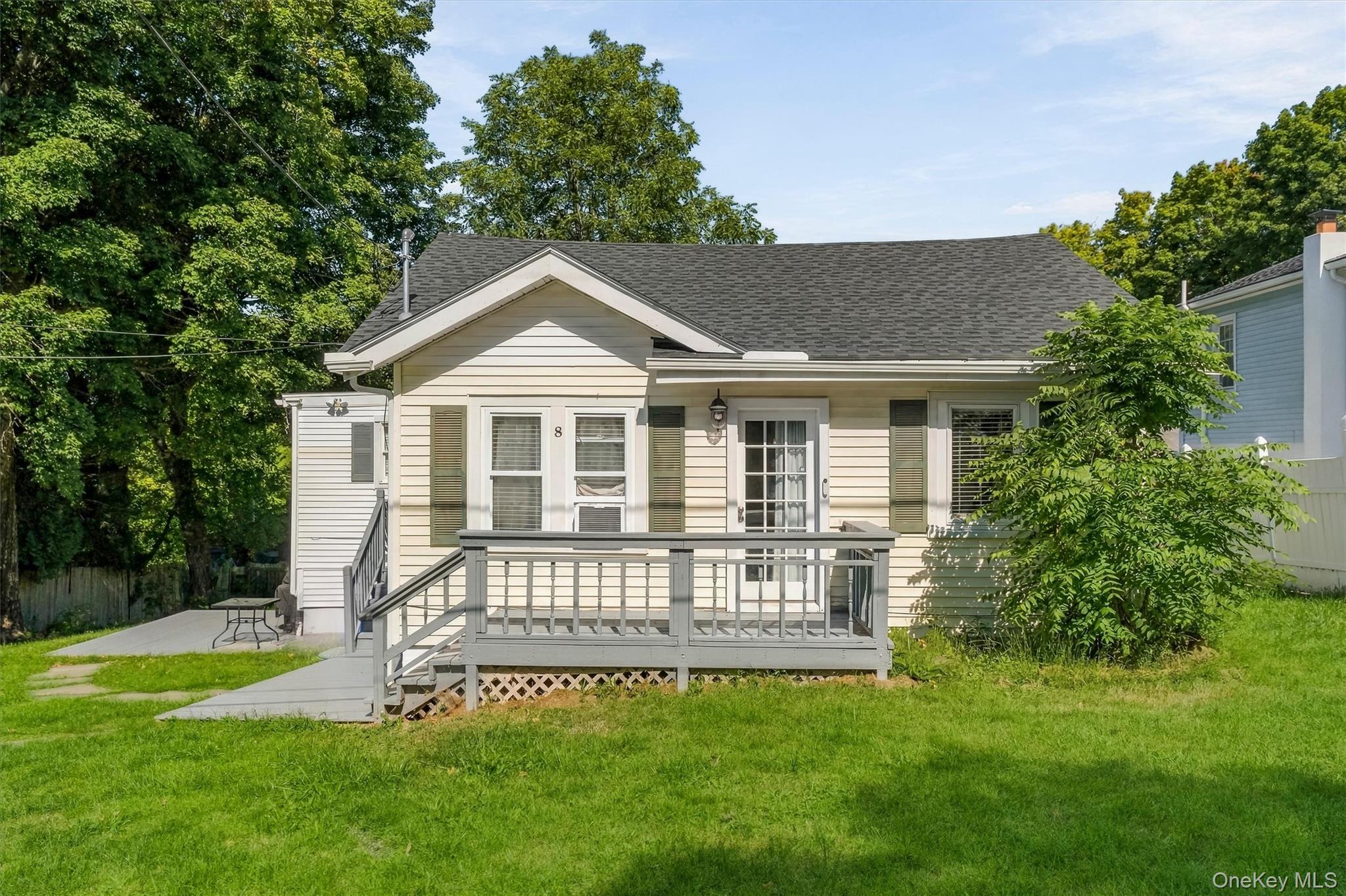 8 Huntington Road Property Photo 8