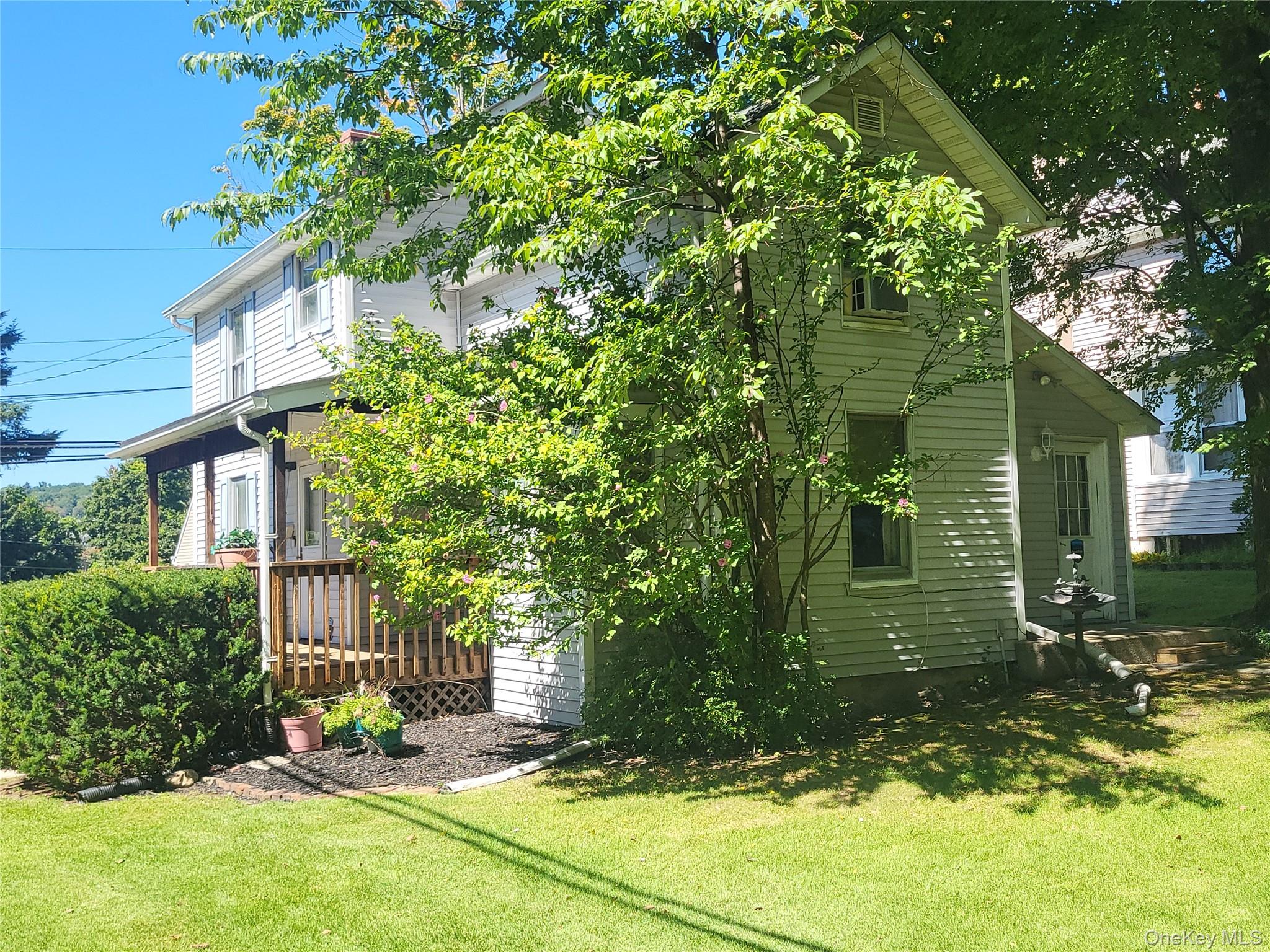 27 Ash Street Property Photo 6