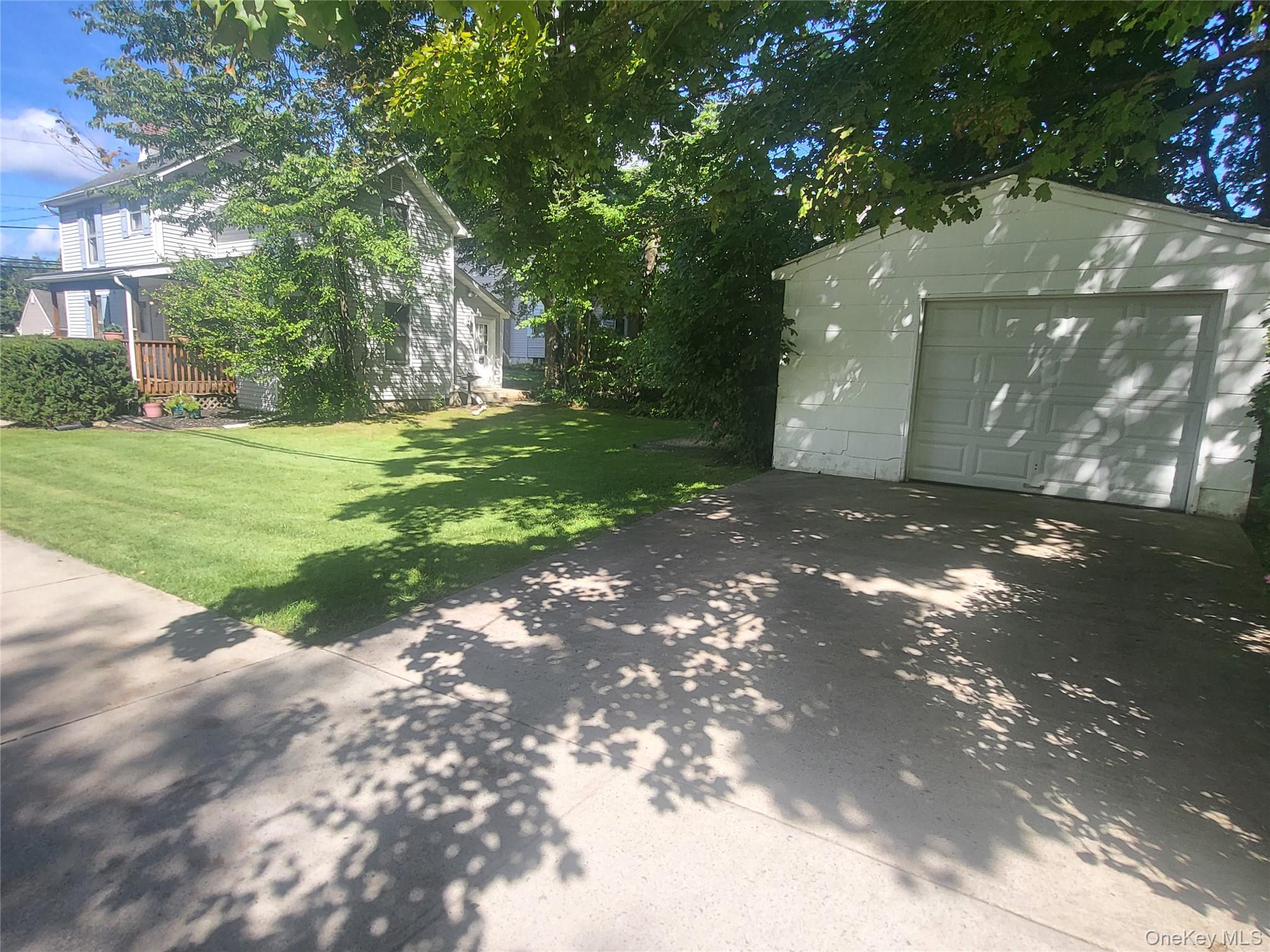 27 Ash Street Property Photo 11