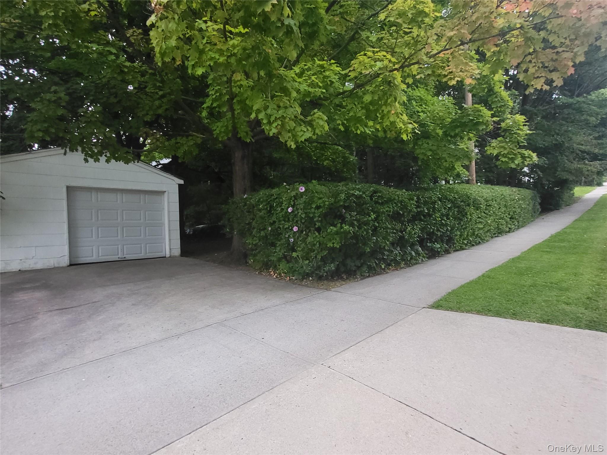 27 Ash Street Property Photo 15