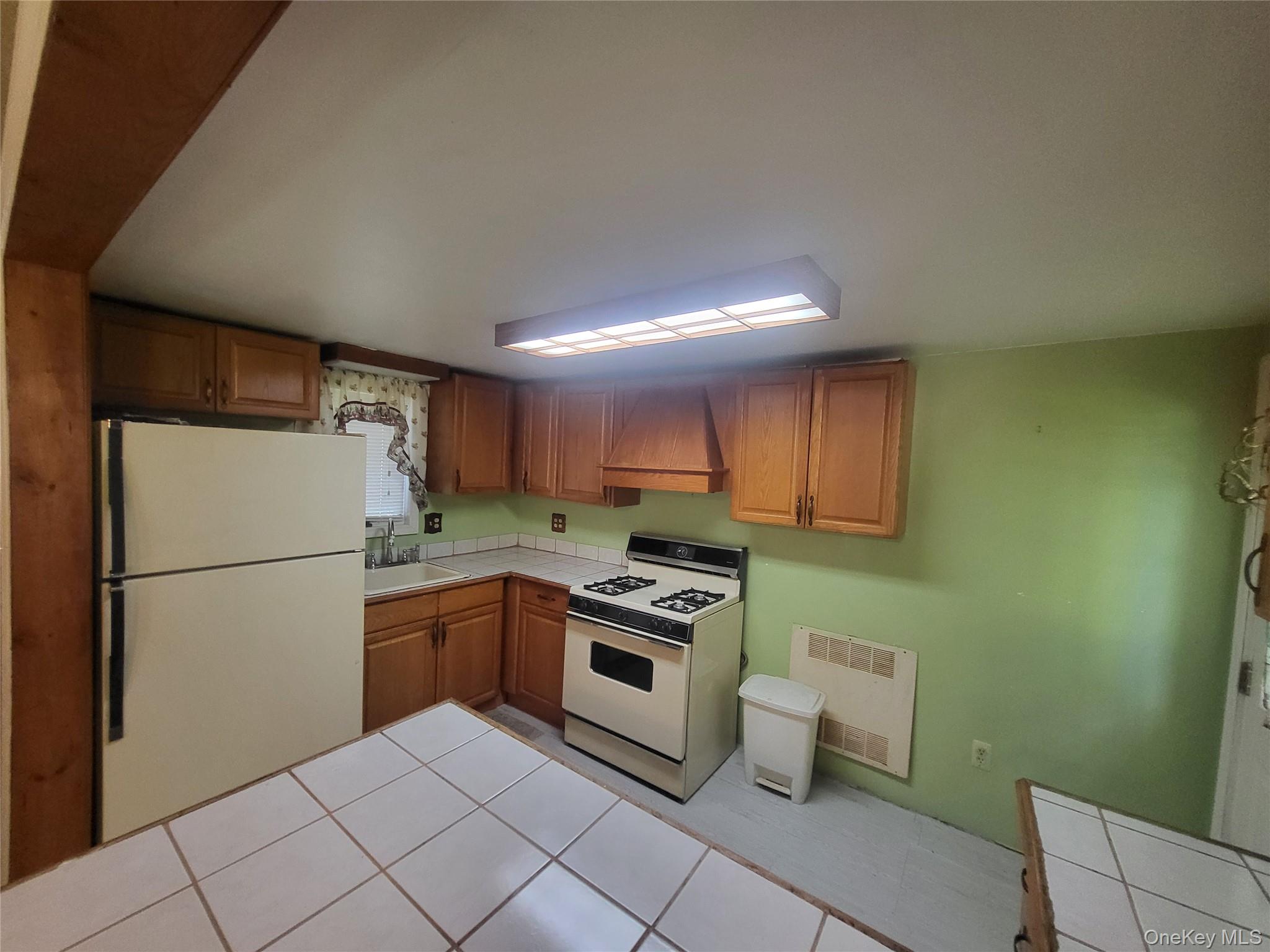 27 Ash Street Property Photo 22