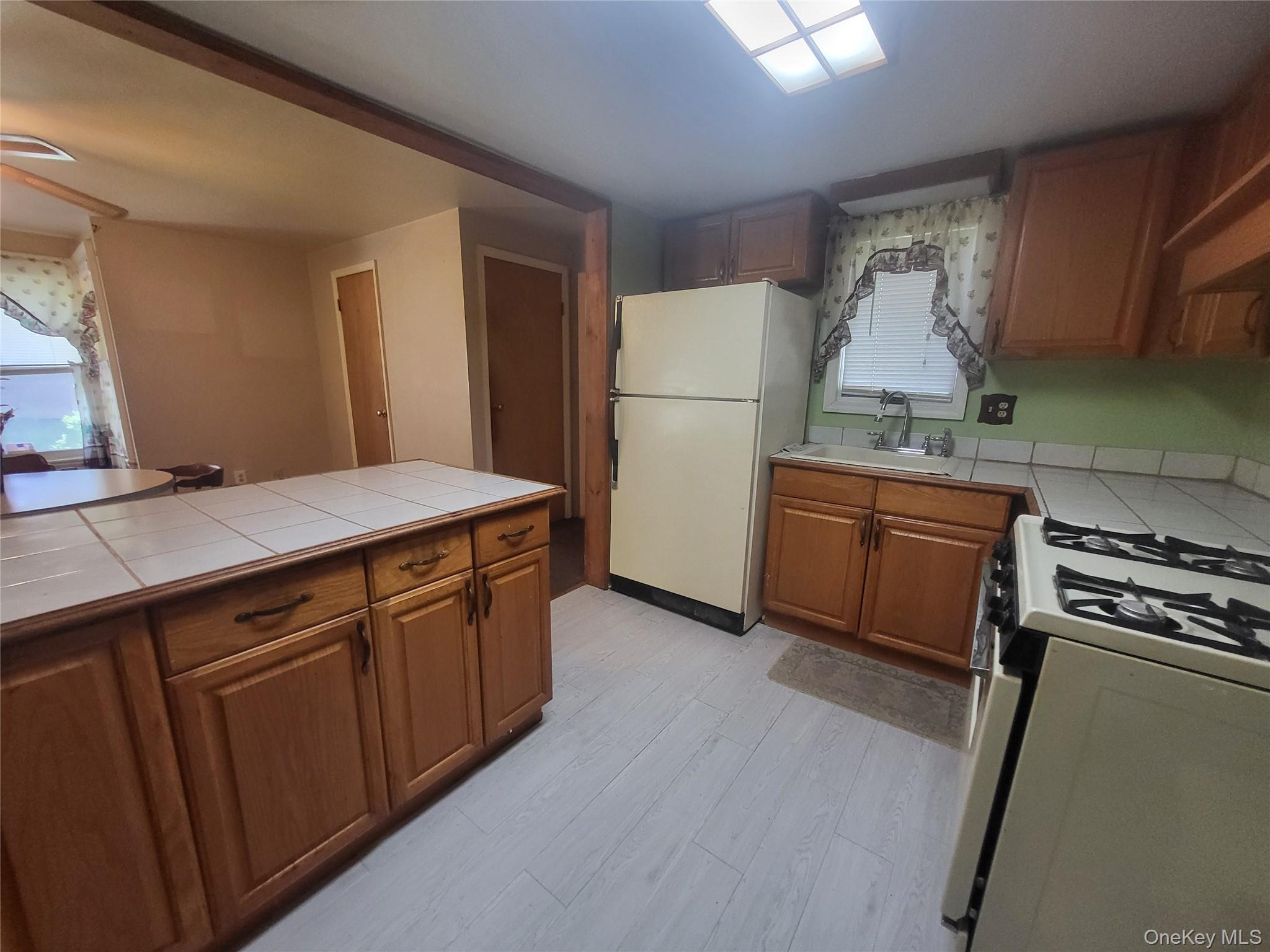 27 Ash Street Property Photo 23