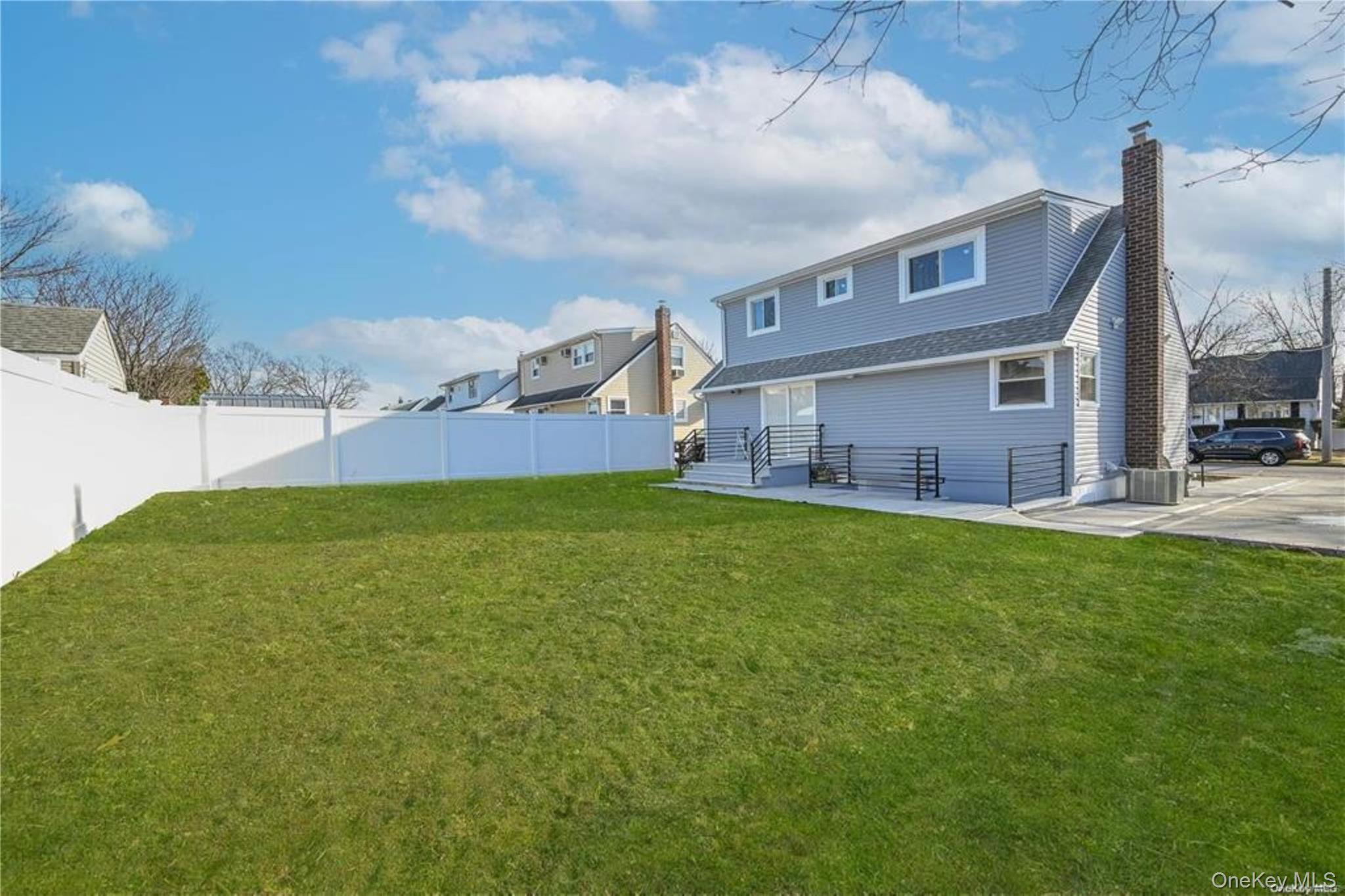 253 Meyer Avenue Property Photo 4