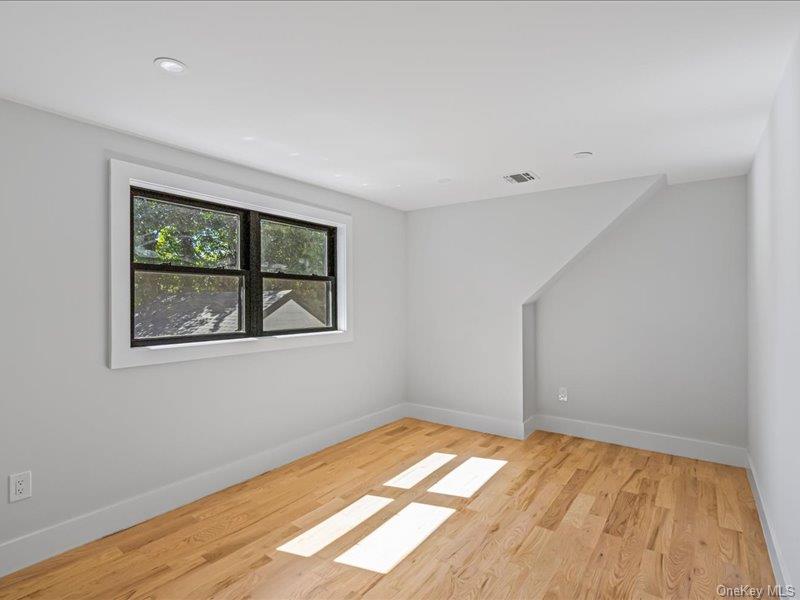 6 Slocum Avenue Property Photo 20