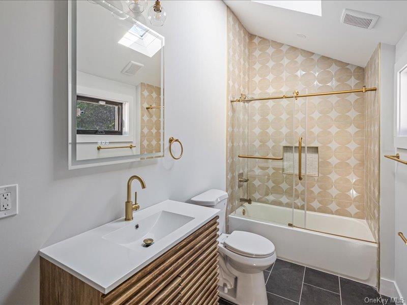 6 Slocum Avenue Property Photo 22