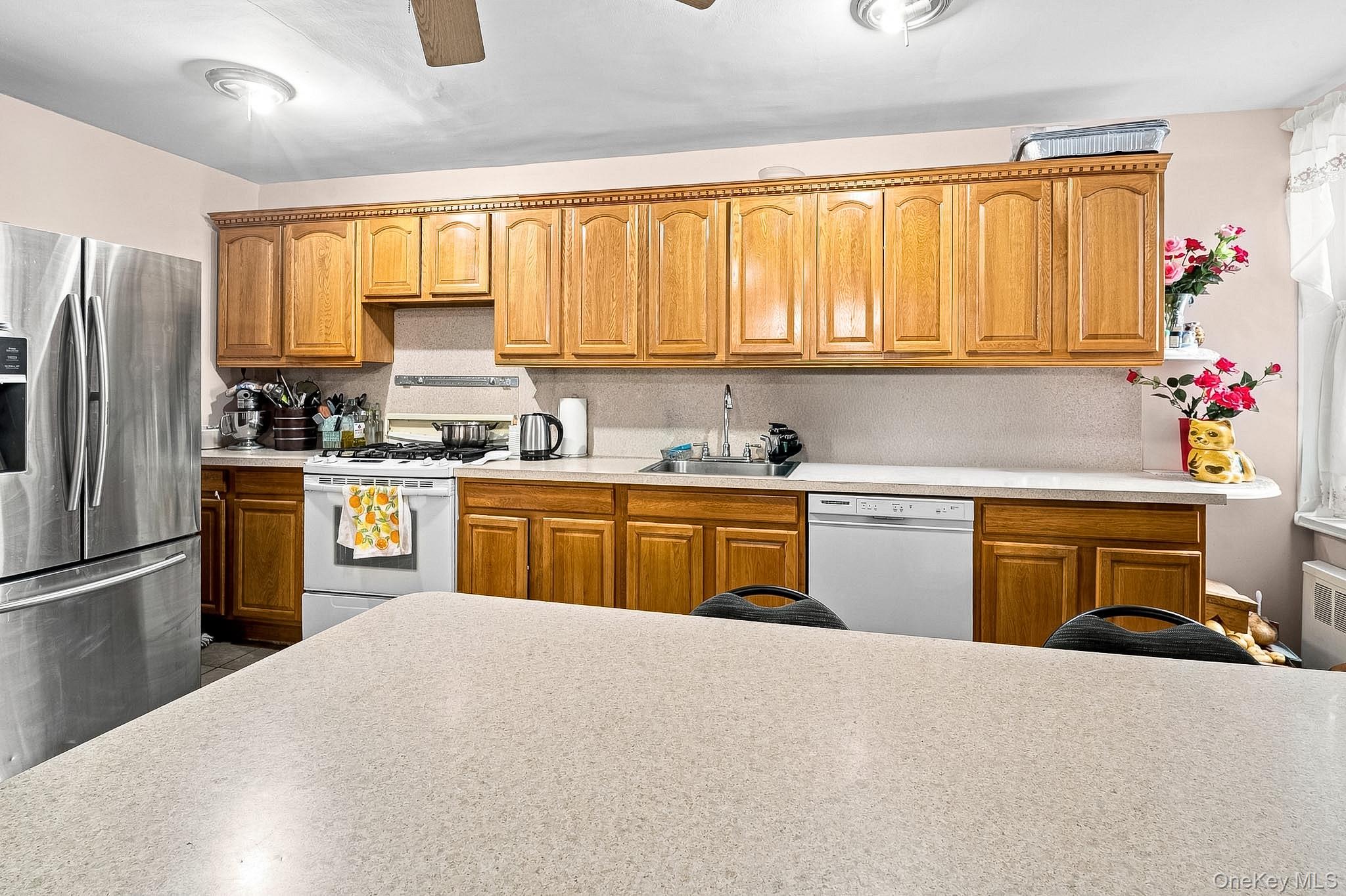74-45 Yellowstone Boulevard 5g Property Photo 3