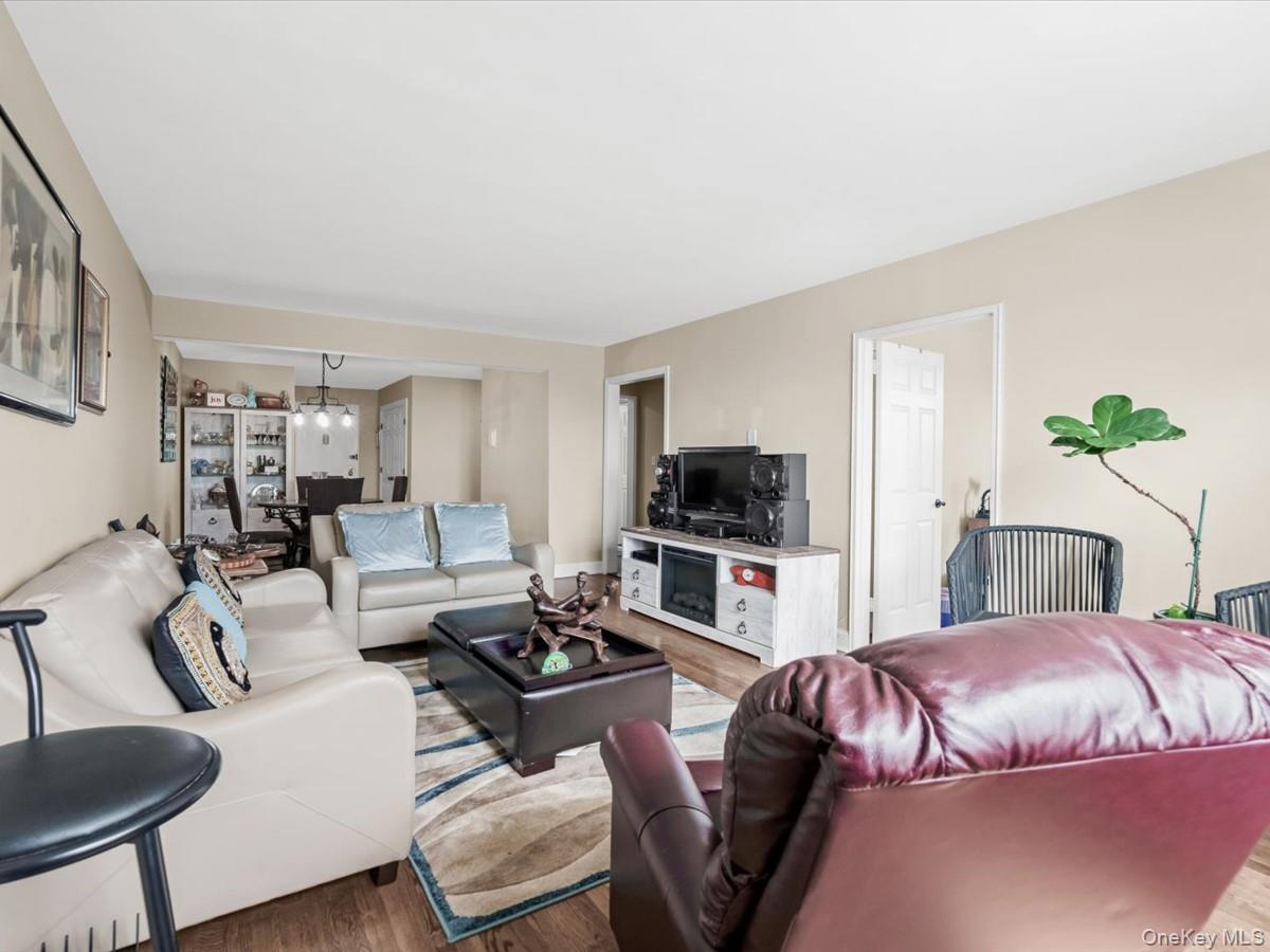 530 Dubois Avenue 2c Property Photo 7