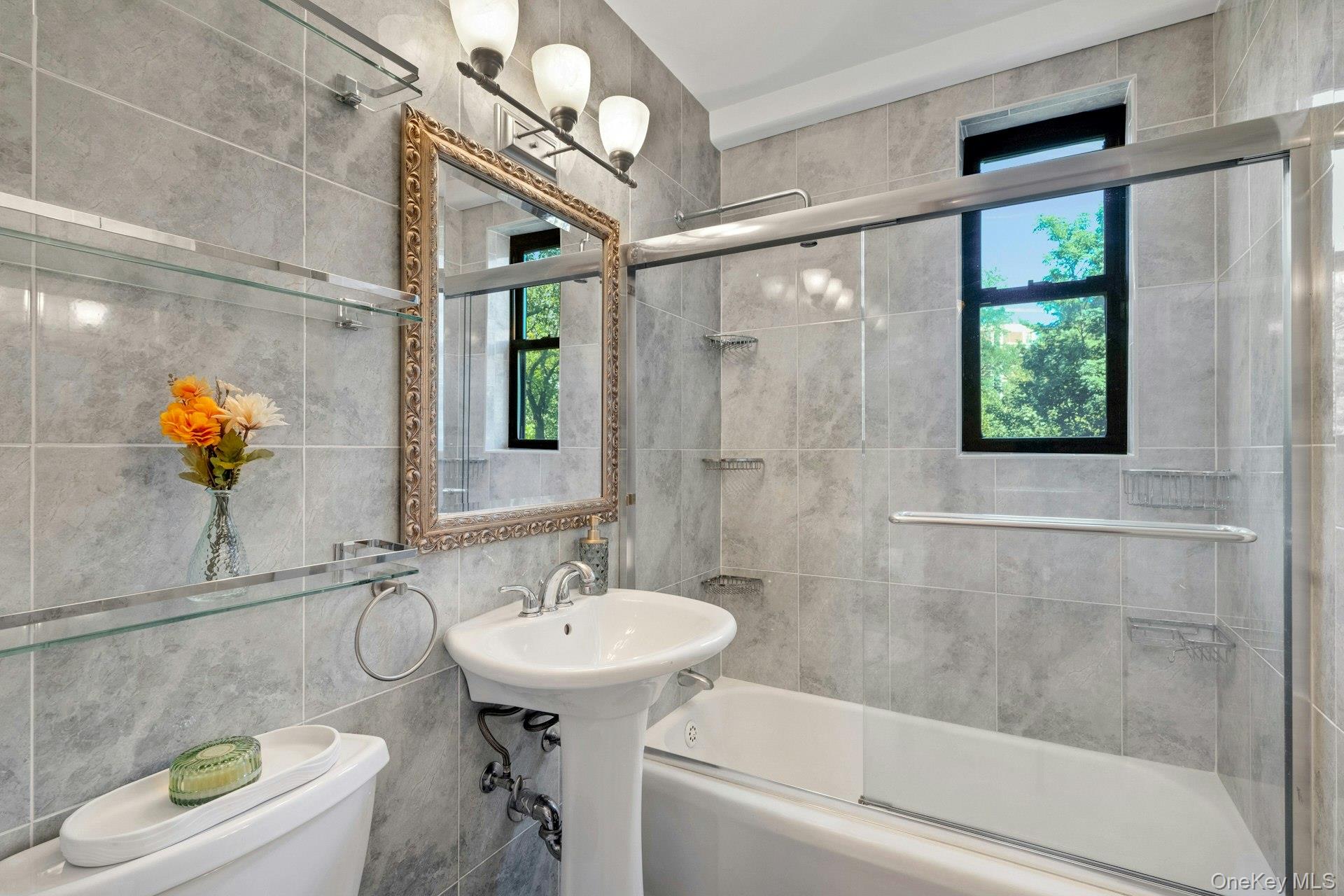 735 Kappock Street 8f Property Photo 19