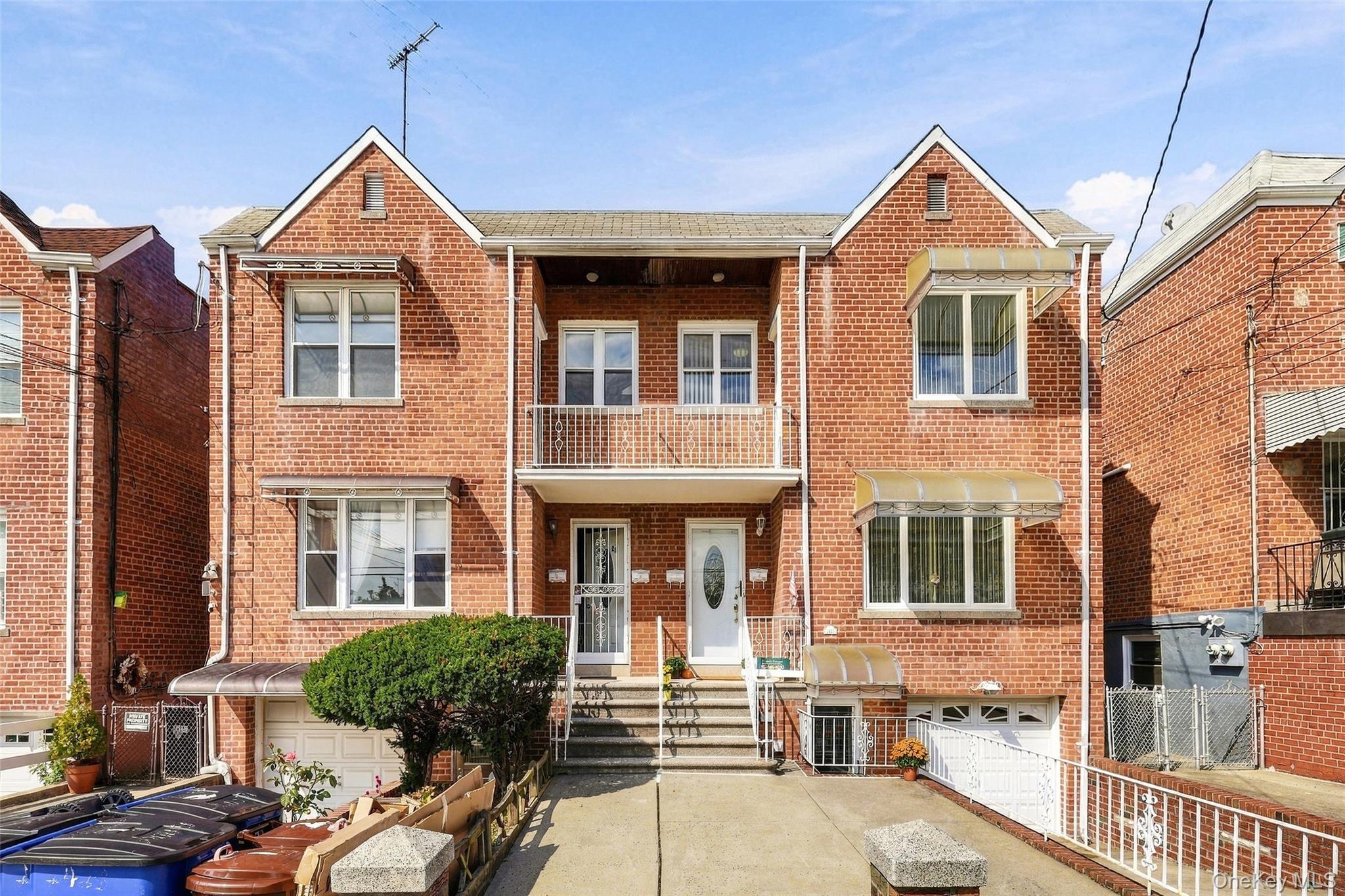 2425 Young Avenue Property Photo 1