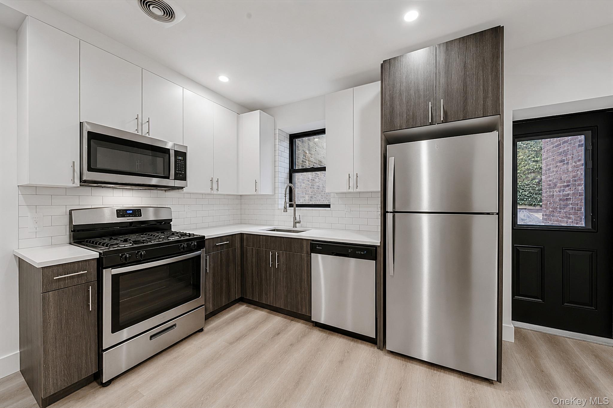 76 Rockaway Avenue Property Photo 12