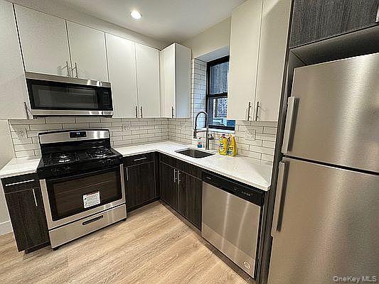 76 Rockaway Avenue Property Photo 25