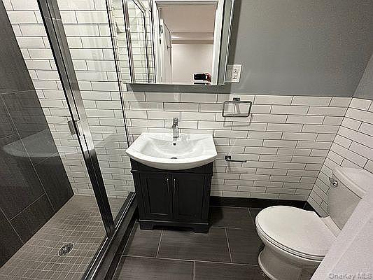 76 Rockaway Avenue Property Photo 26