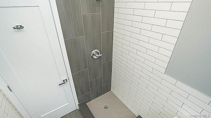 76 Rockaway Avenue Property Photo 42