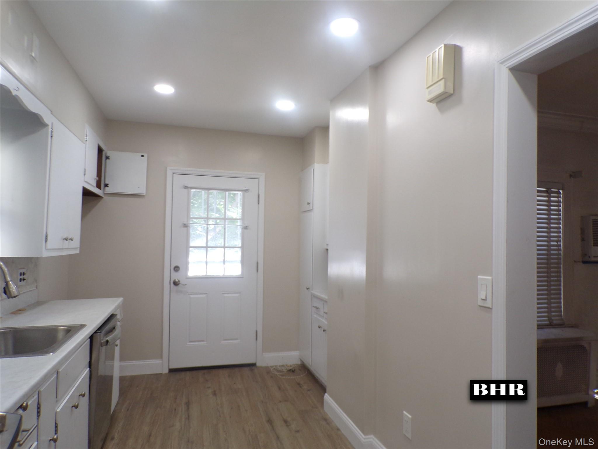 1821 E 27th Street Property Photo 6