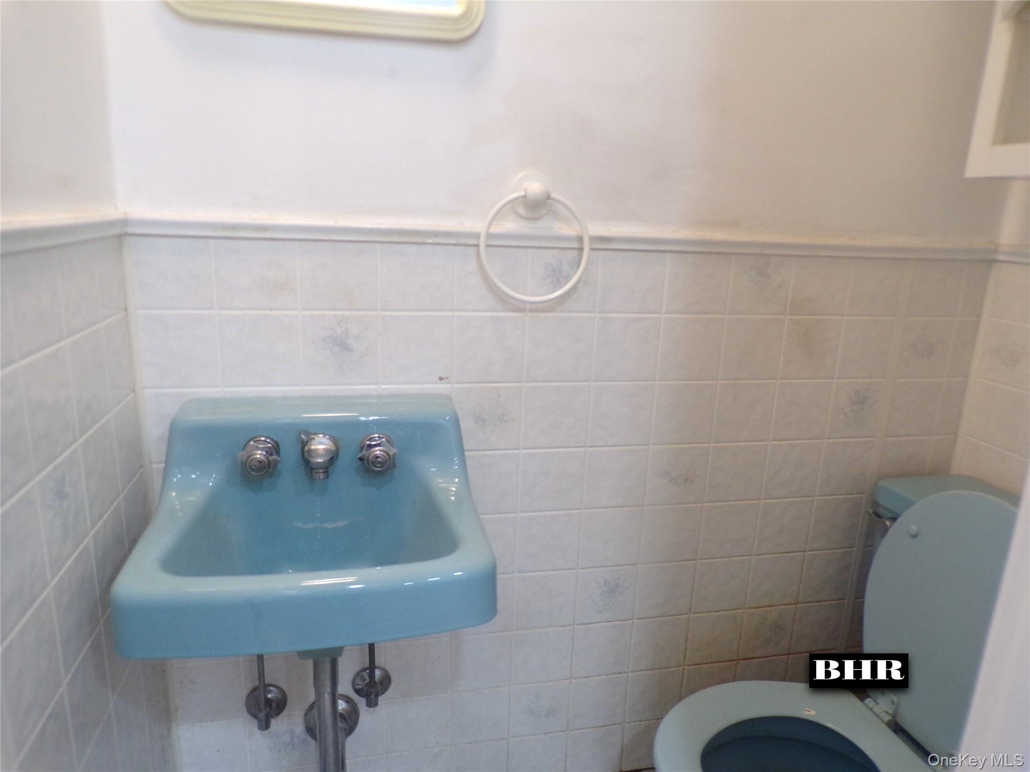 1821 E 27th Street Property Photo 9