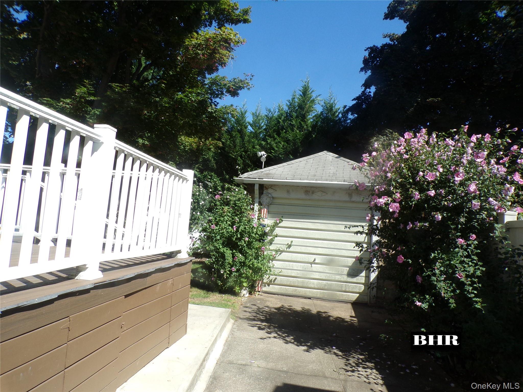 1821 E 27th Street Property Photo 21