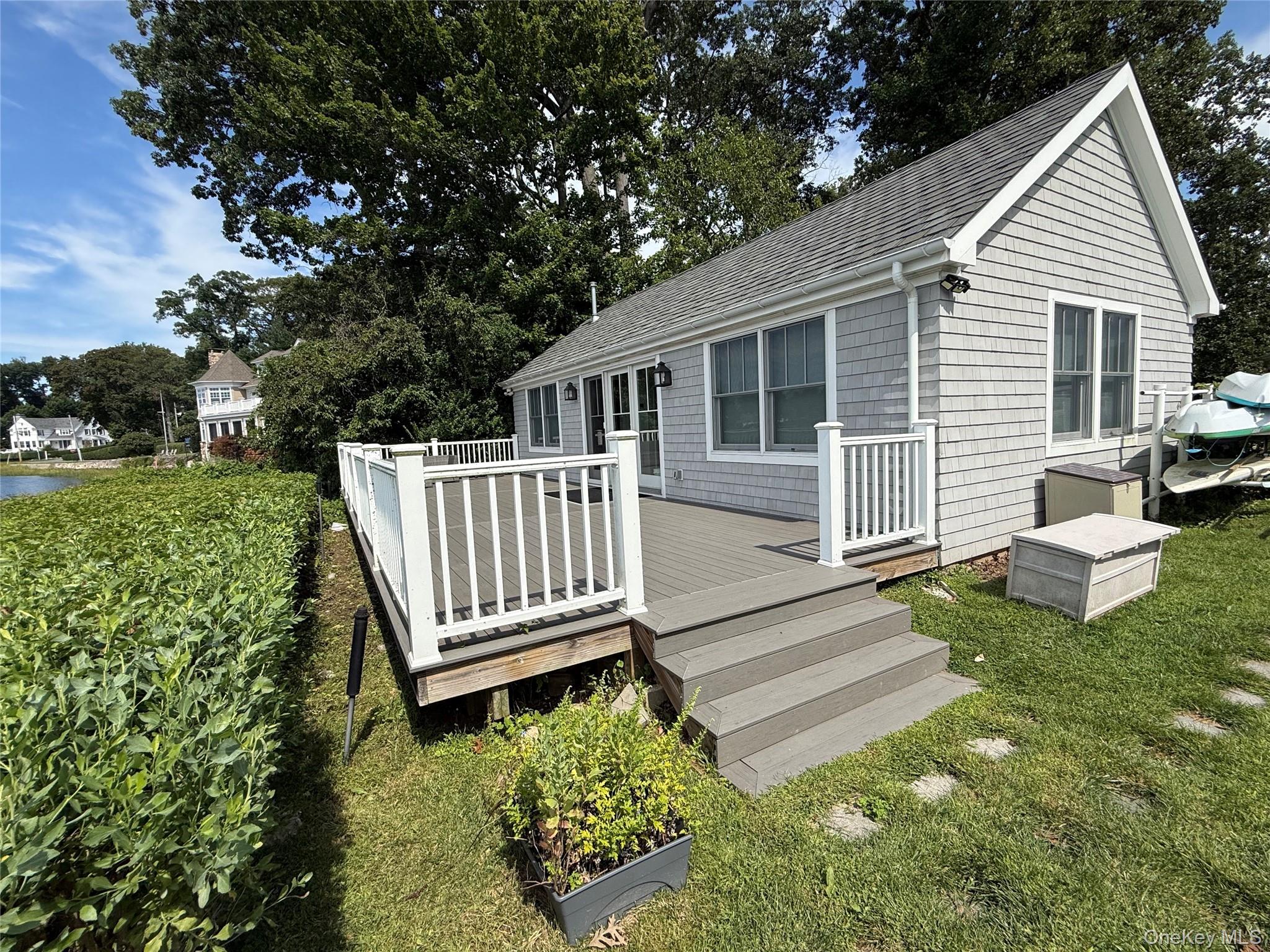 169 E Shore Road Property Photo 1