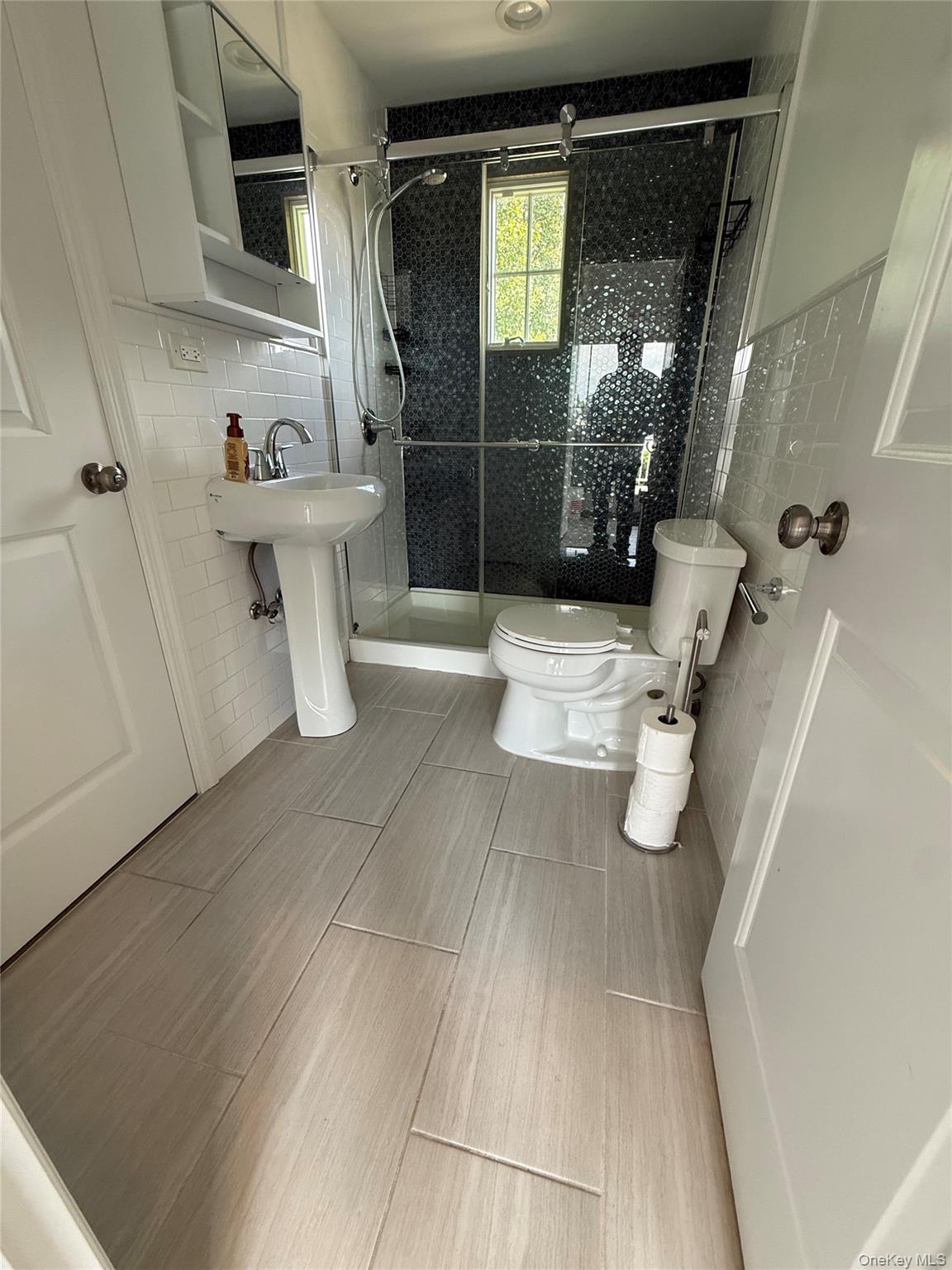 169 E Shore Road Property Photo 7