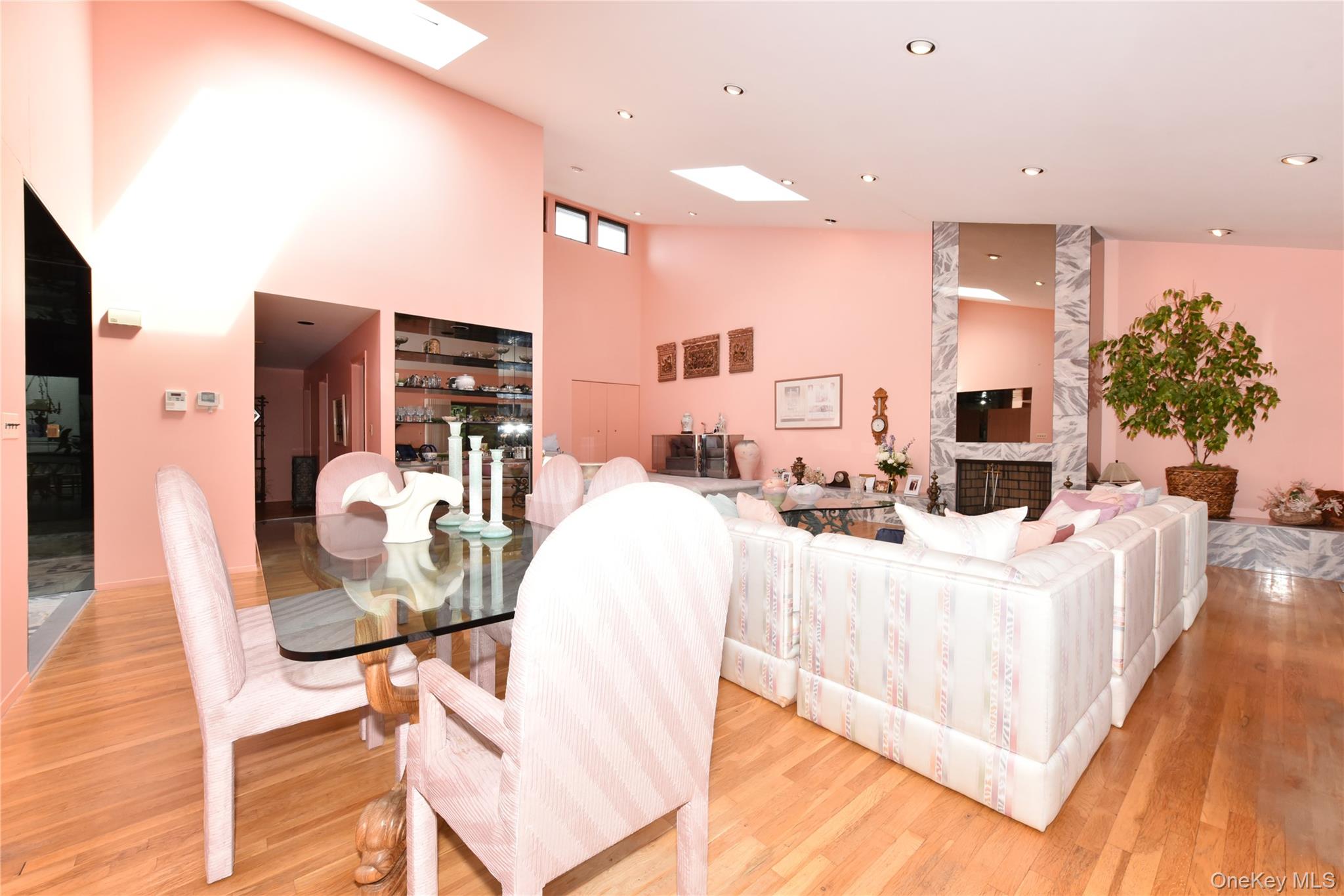 19 Woodcrest Drive Property Photo 11