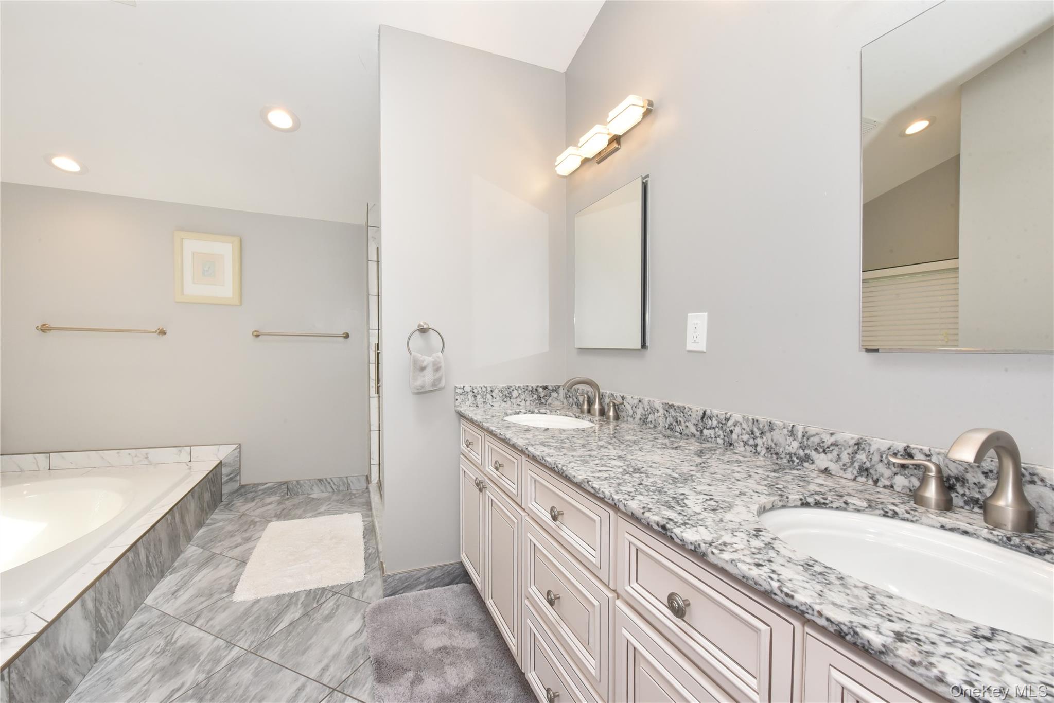 19 Woodcrest Drive Property Photo 28