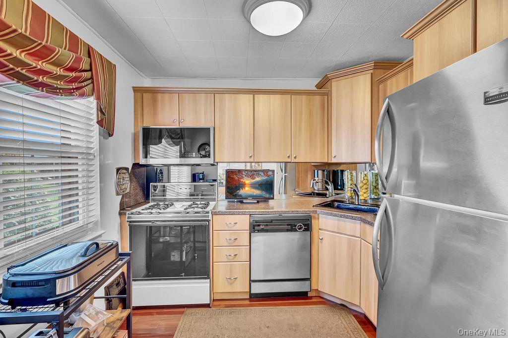 309 Mariners Way Property Photo 7