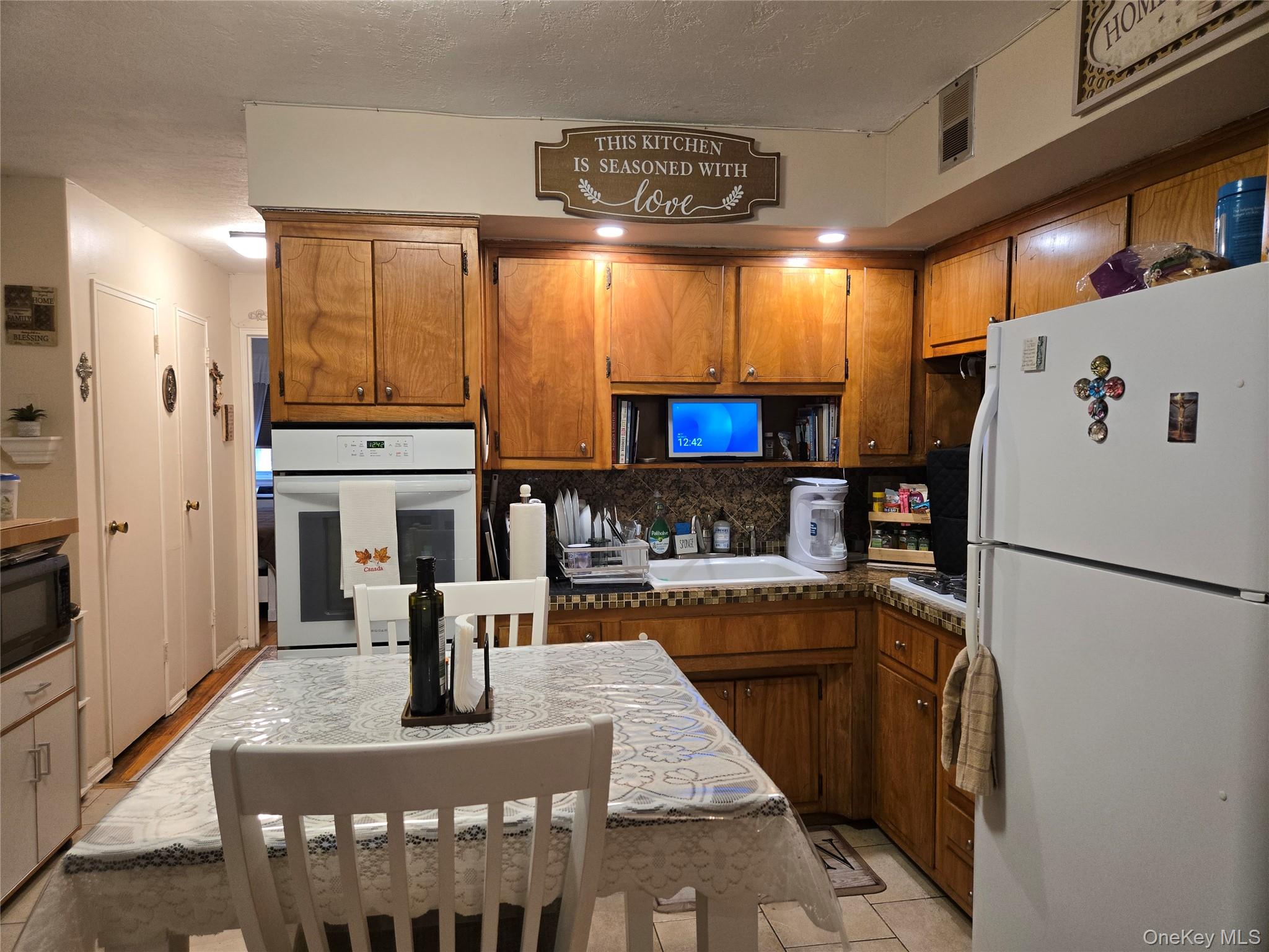 730 Lincoln Avenue Property Photo 9