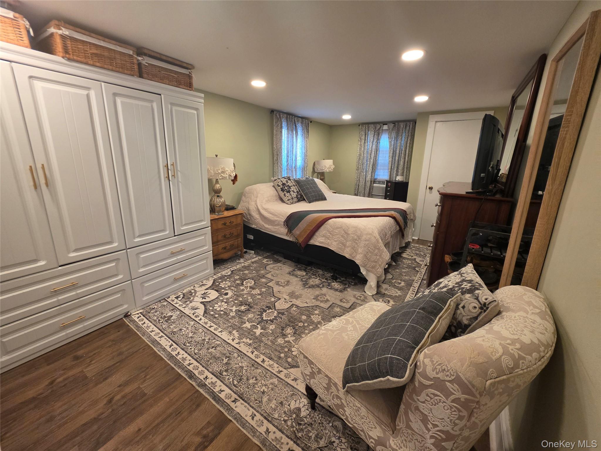 33 E Catherine Street Property Photo 19
