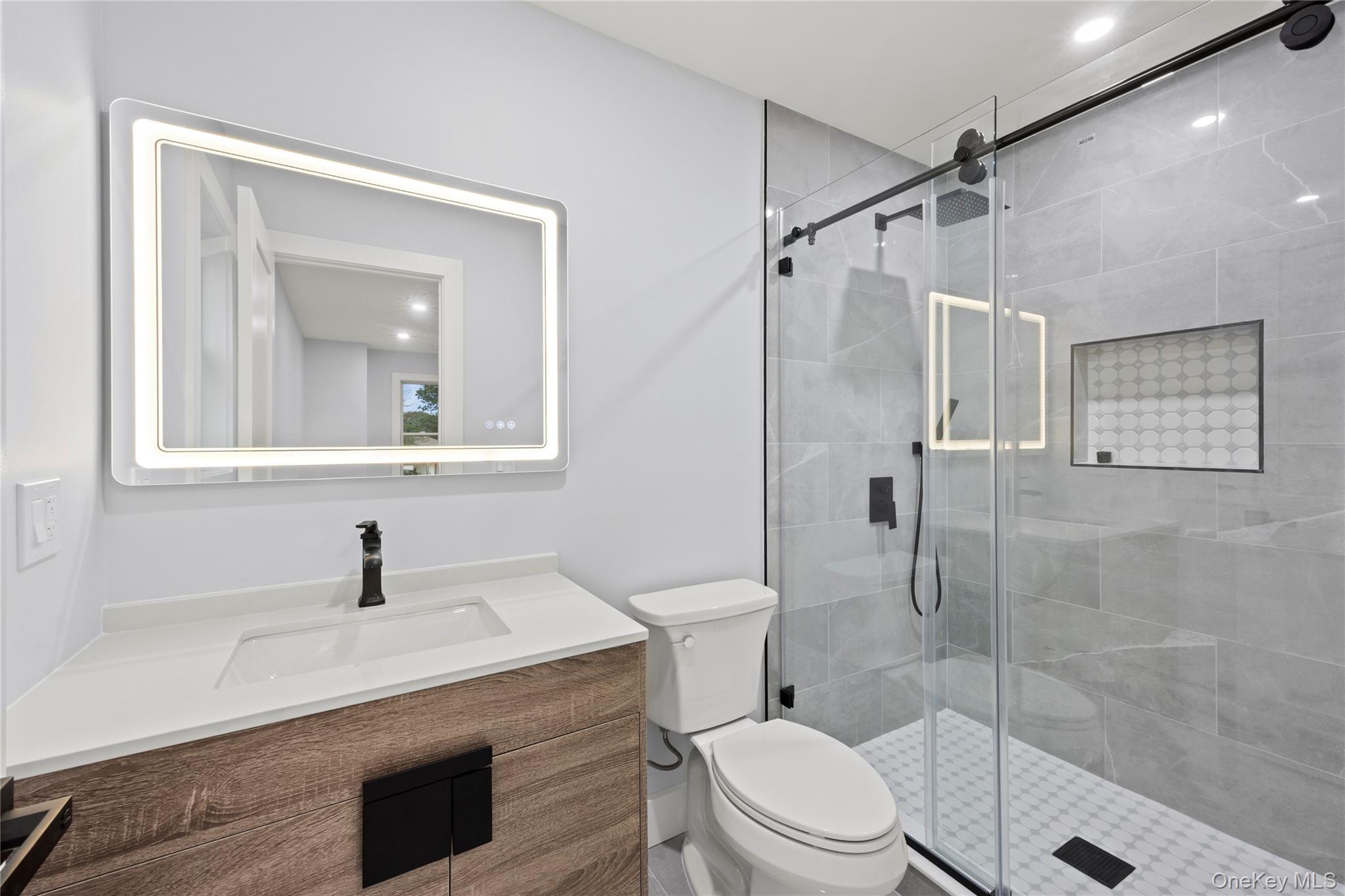 712 Bach Court Property Photo 35