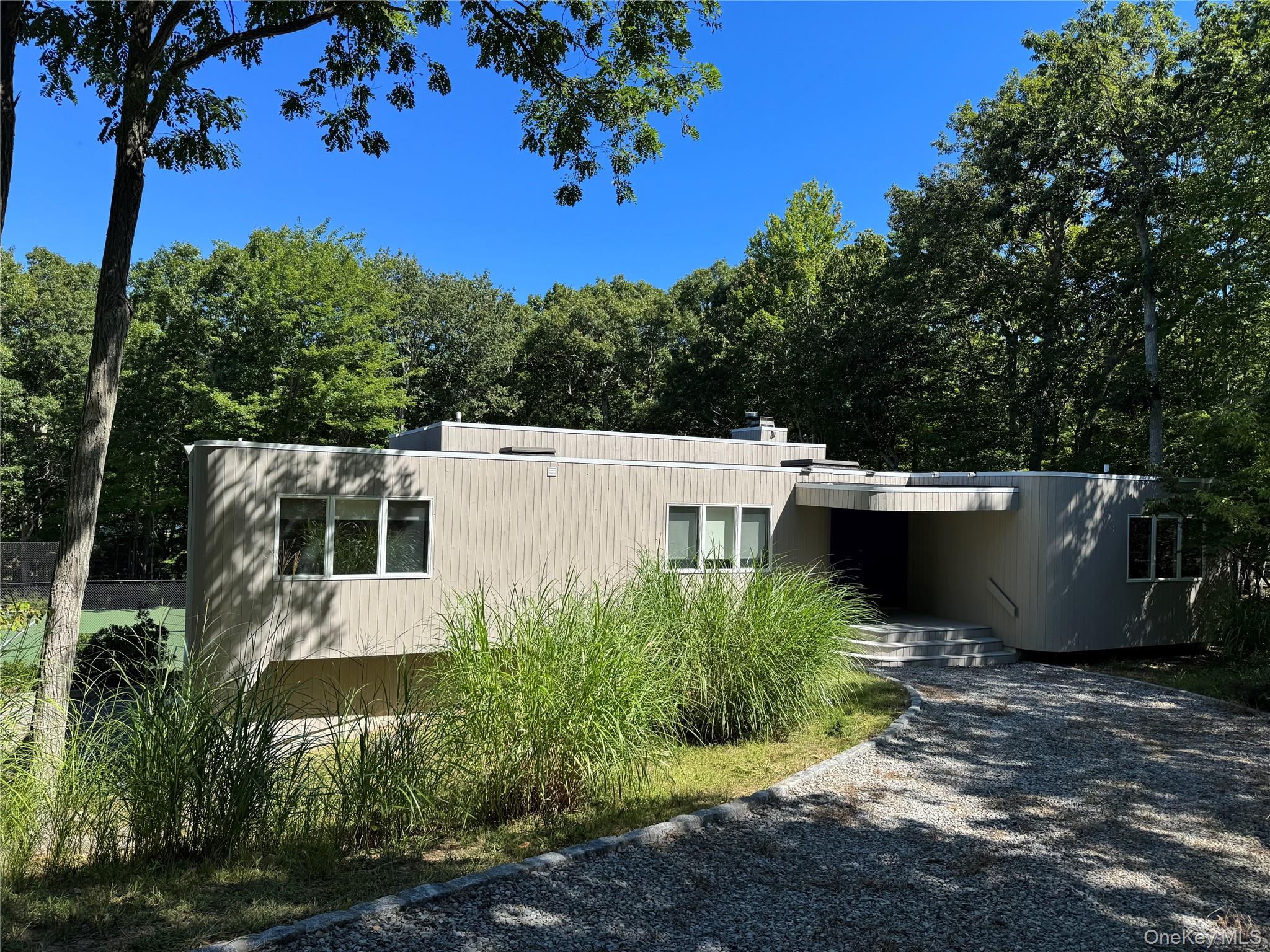 2 Little Court Property Photo 1