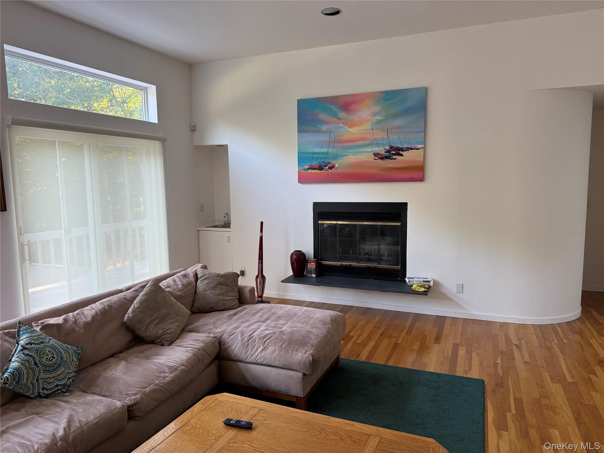 2 Little Court Property Photo 10