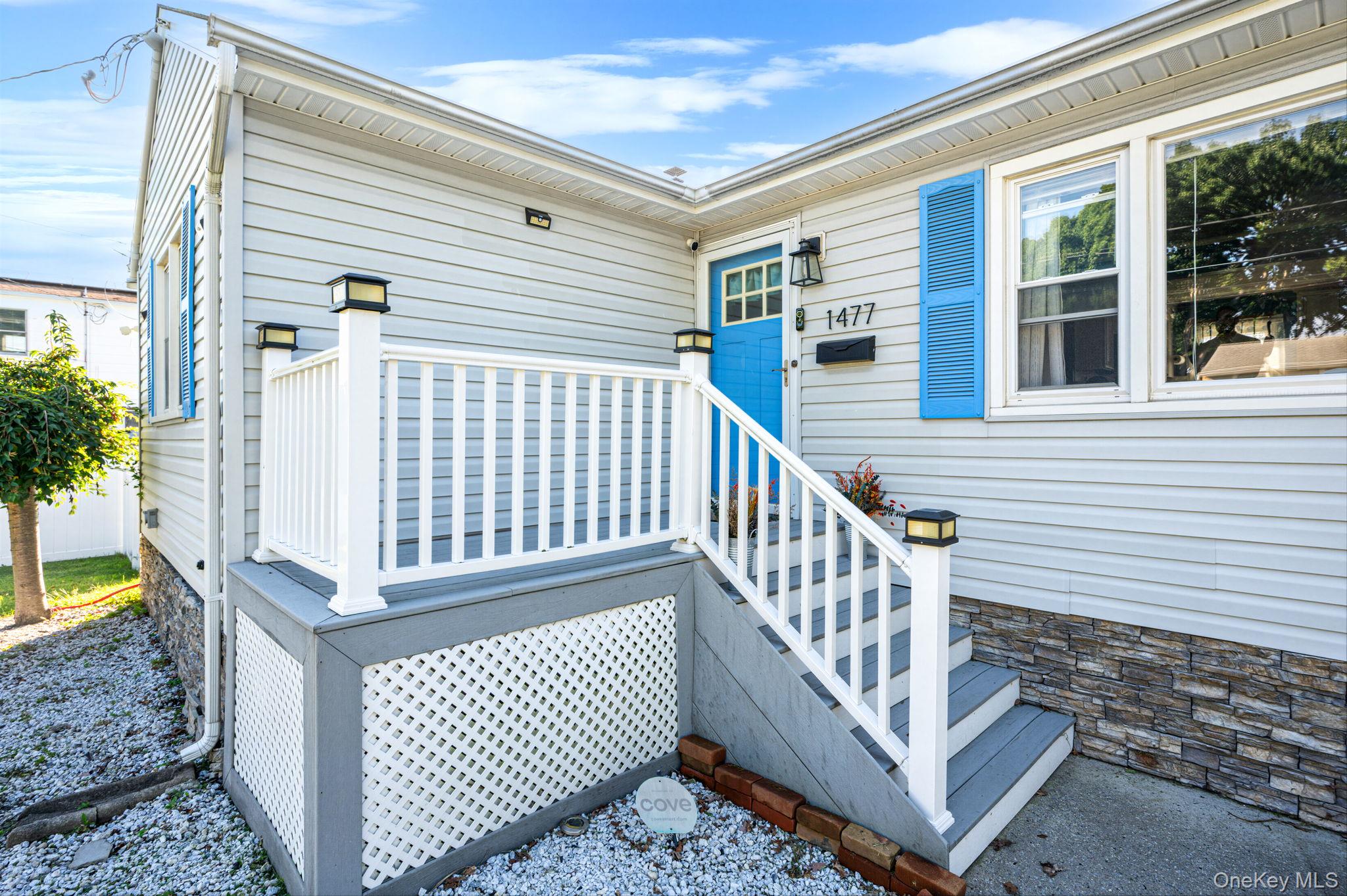 1477 6th Street Property Photo 2
