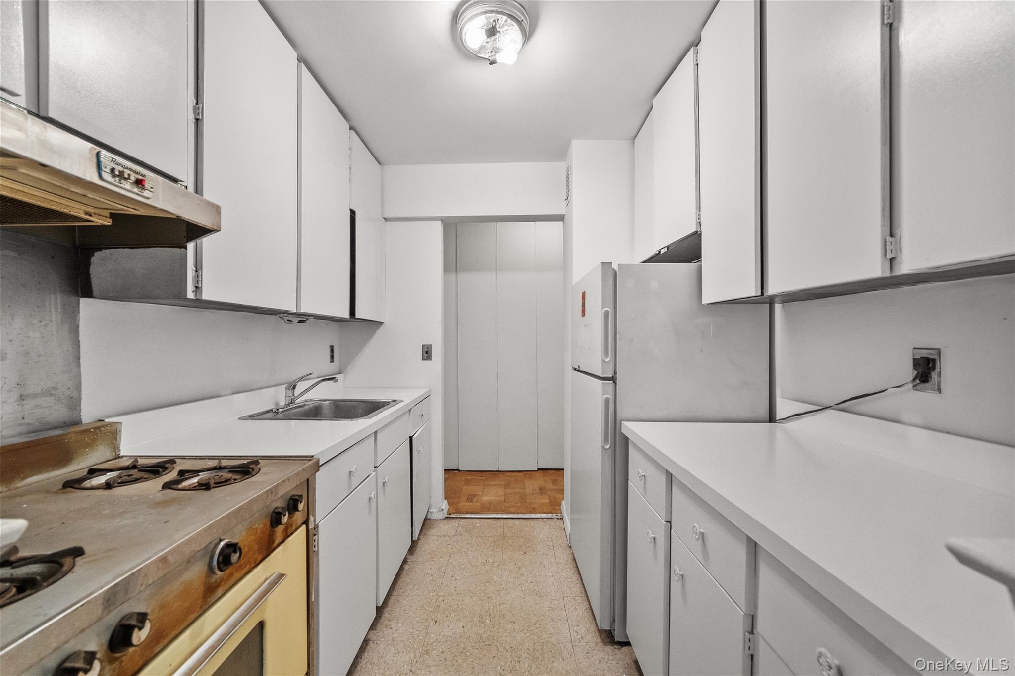 119 E Hartsdale Avenue 2l Property Photo 9
