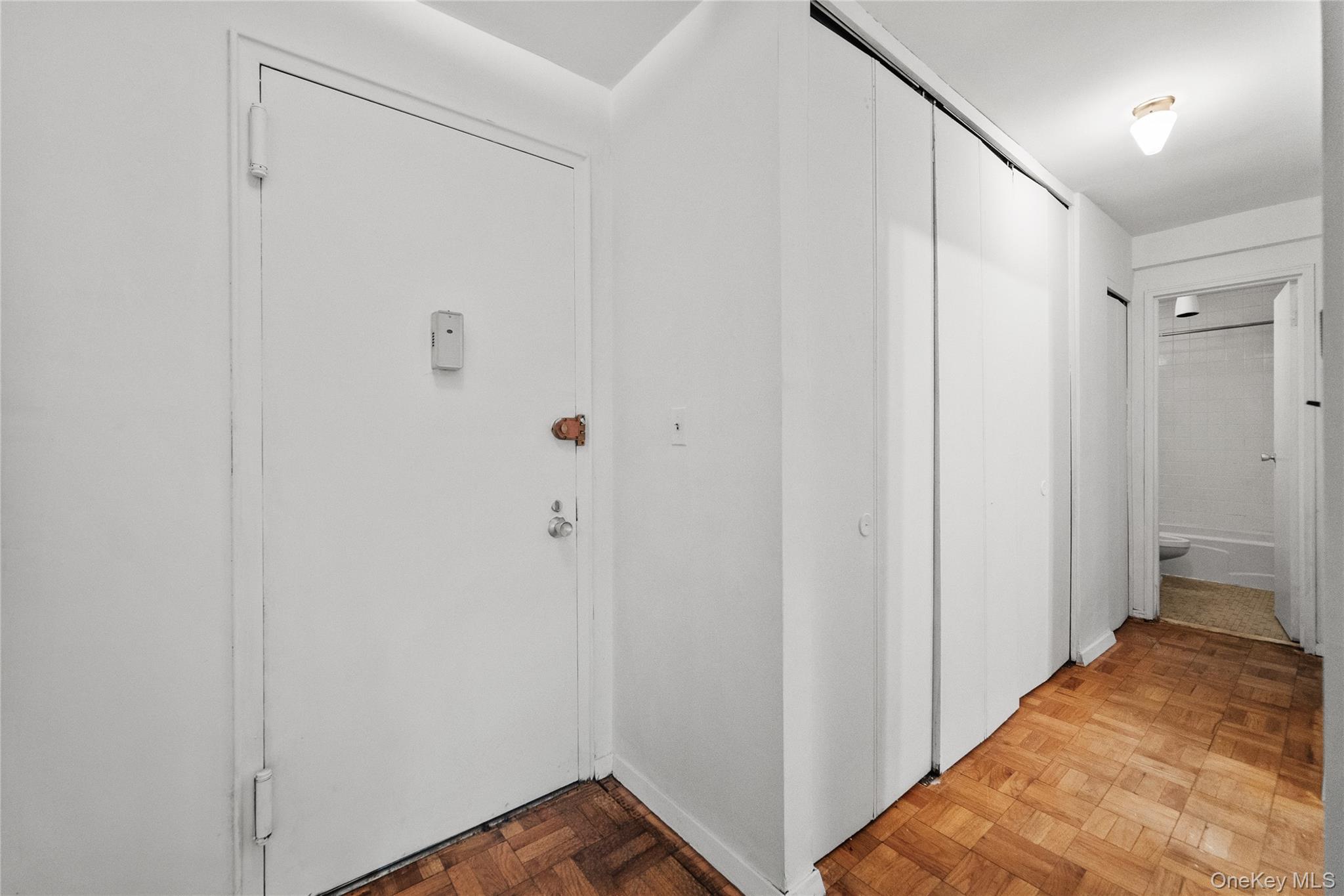 119 E Hartsdale Avenue 2l Property Photo 14