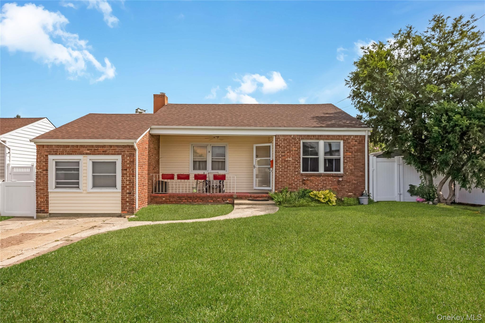 19 Rainbow Lane Property Photo 1