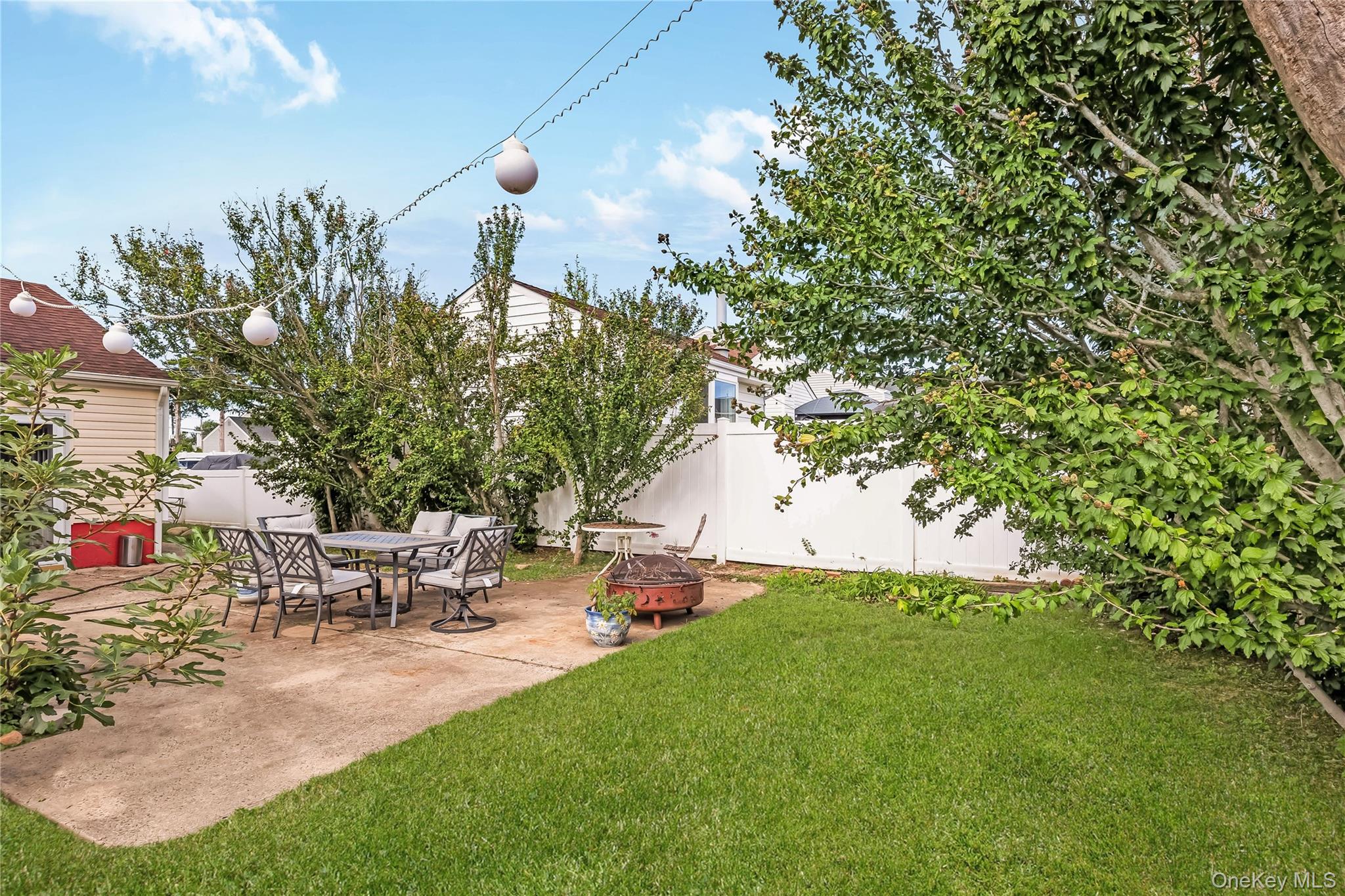19 Rainbow Lane Property Photo 6