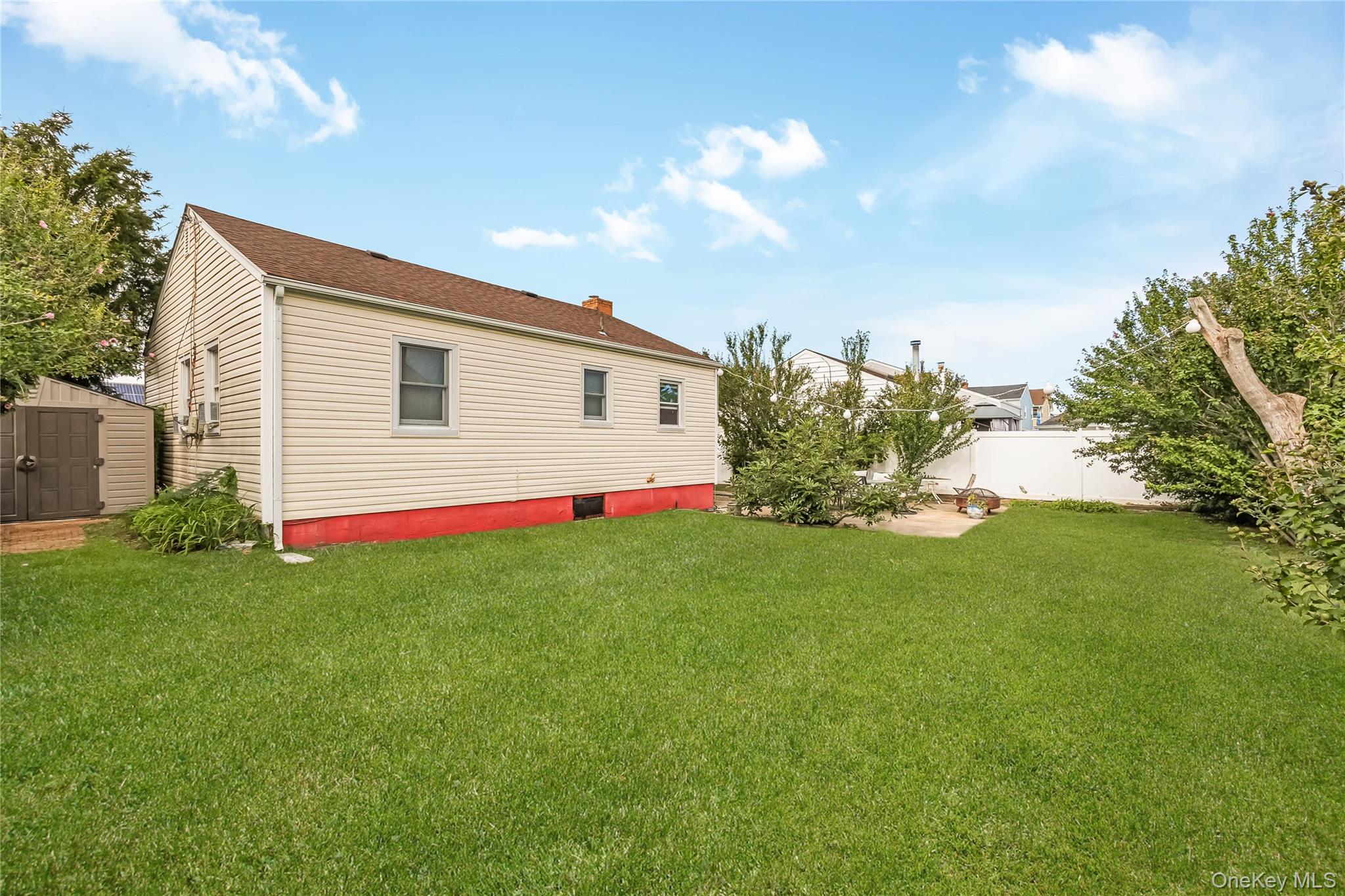 19 Rainbow Lane Property Photo 8