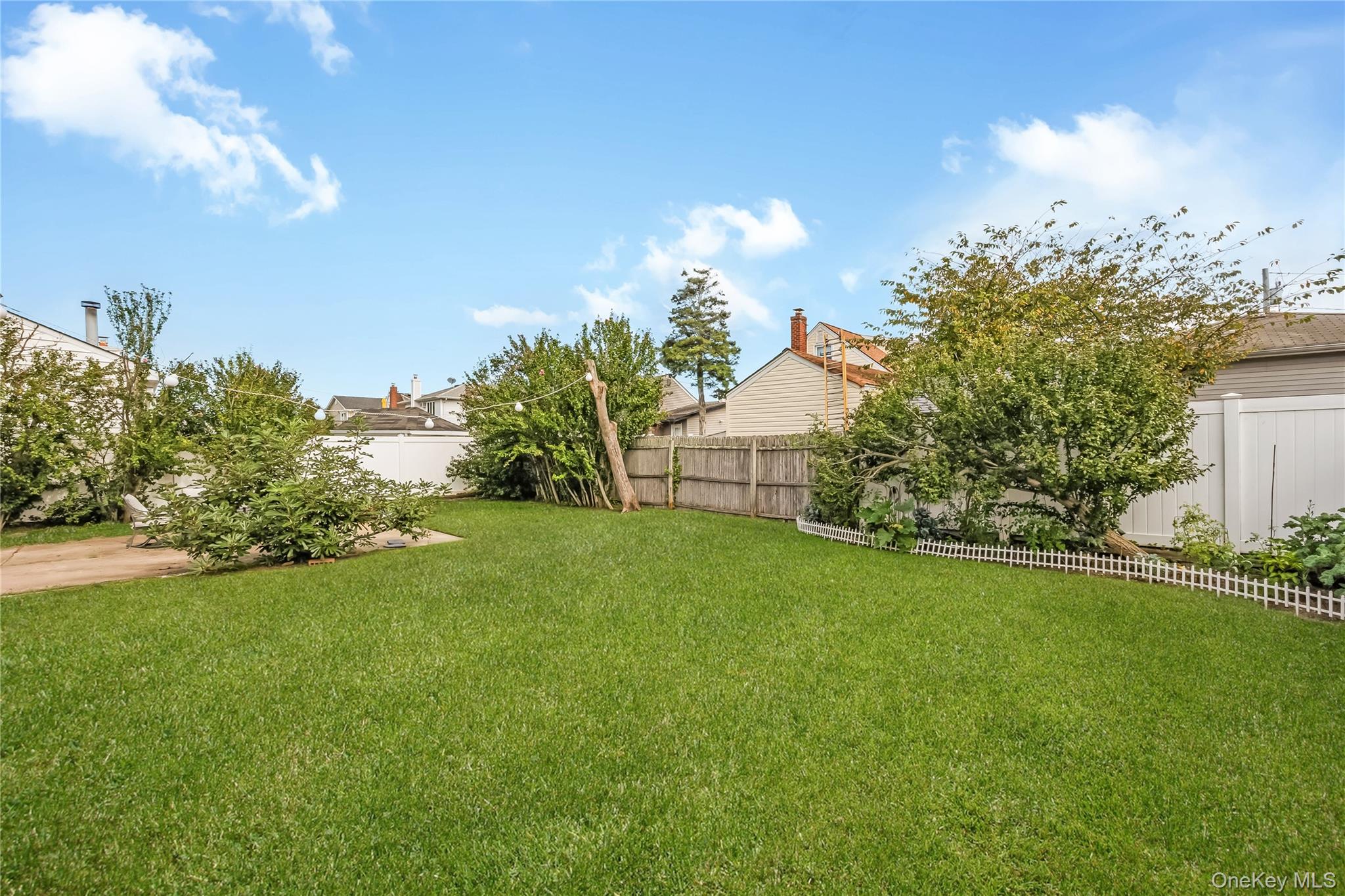 19 Rainbow Lane Property Photo 9