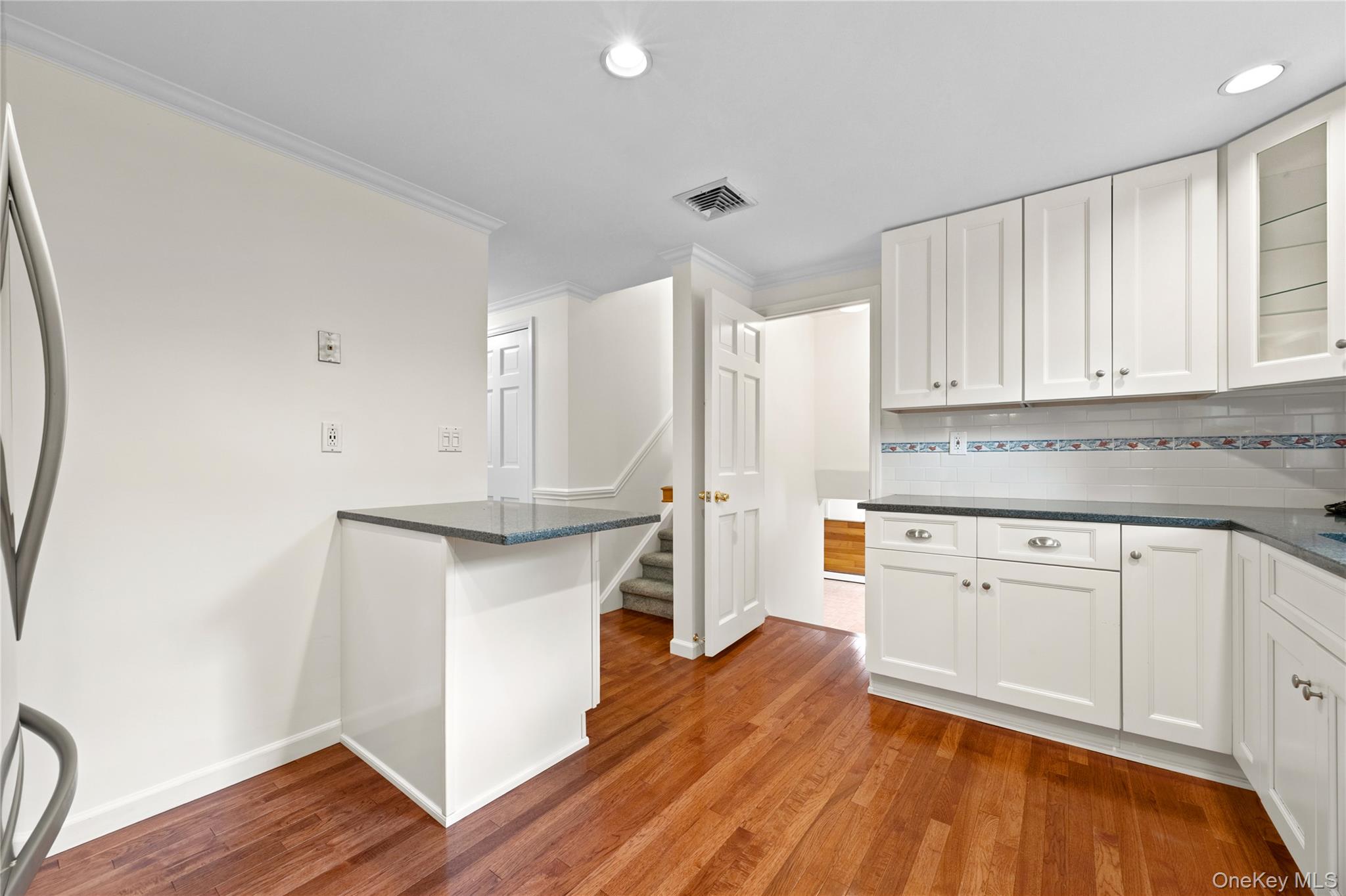 6 Hillside Terrace Property Photo 14