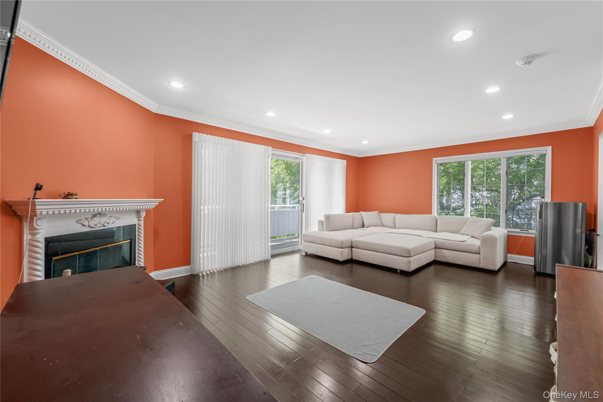 240-02 Oak Park Drive 18c Property Photo 6