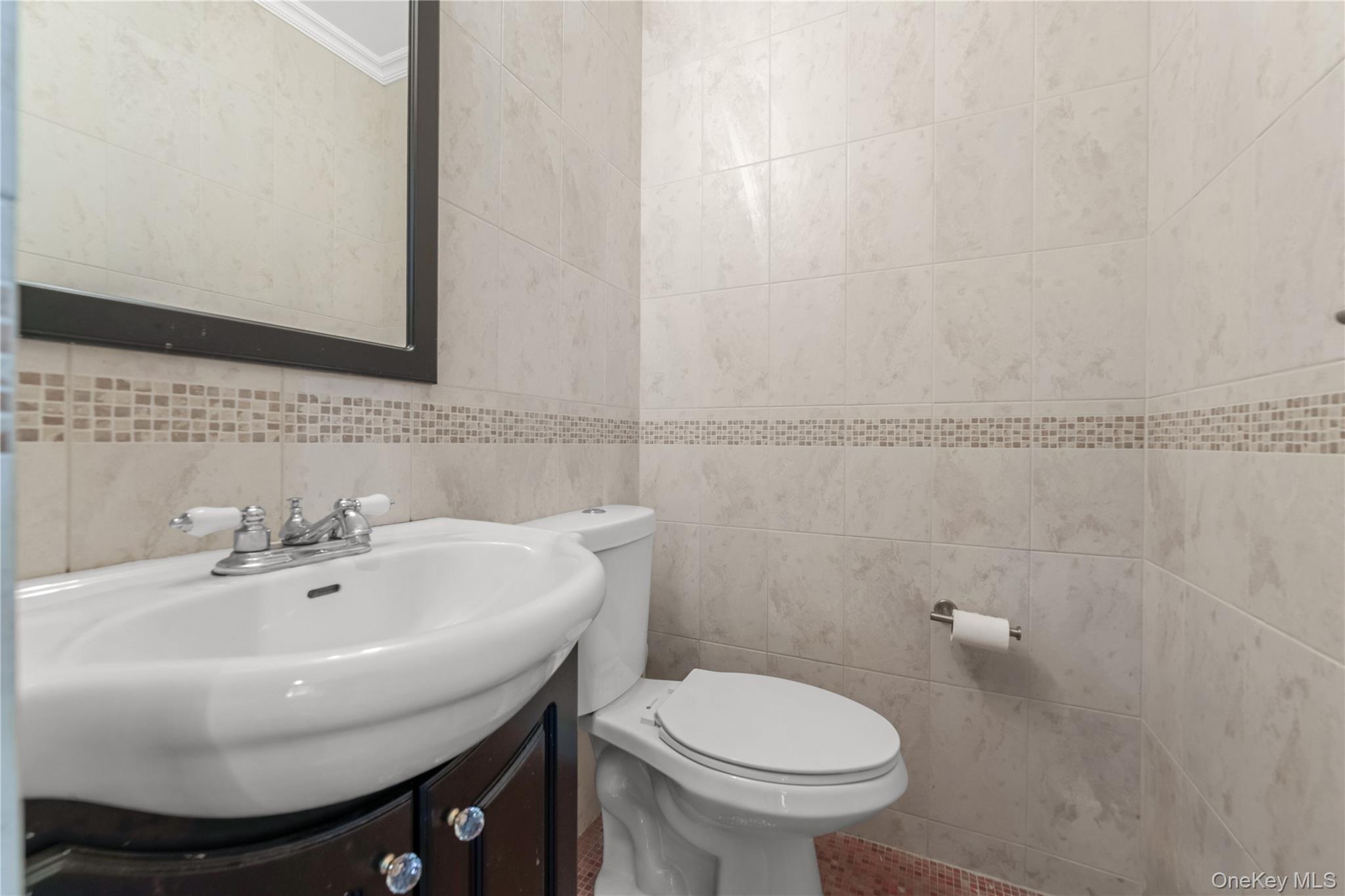 240-02 Oak Park Drive 18c Property Photo 15