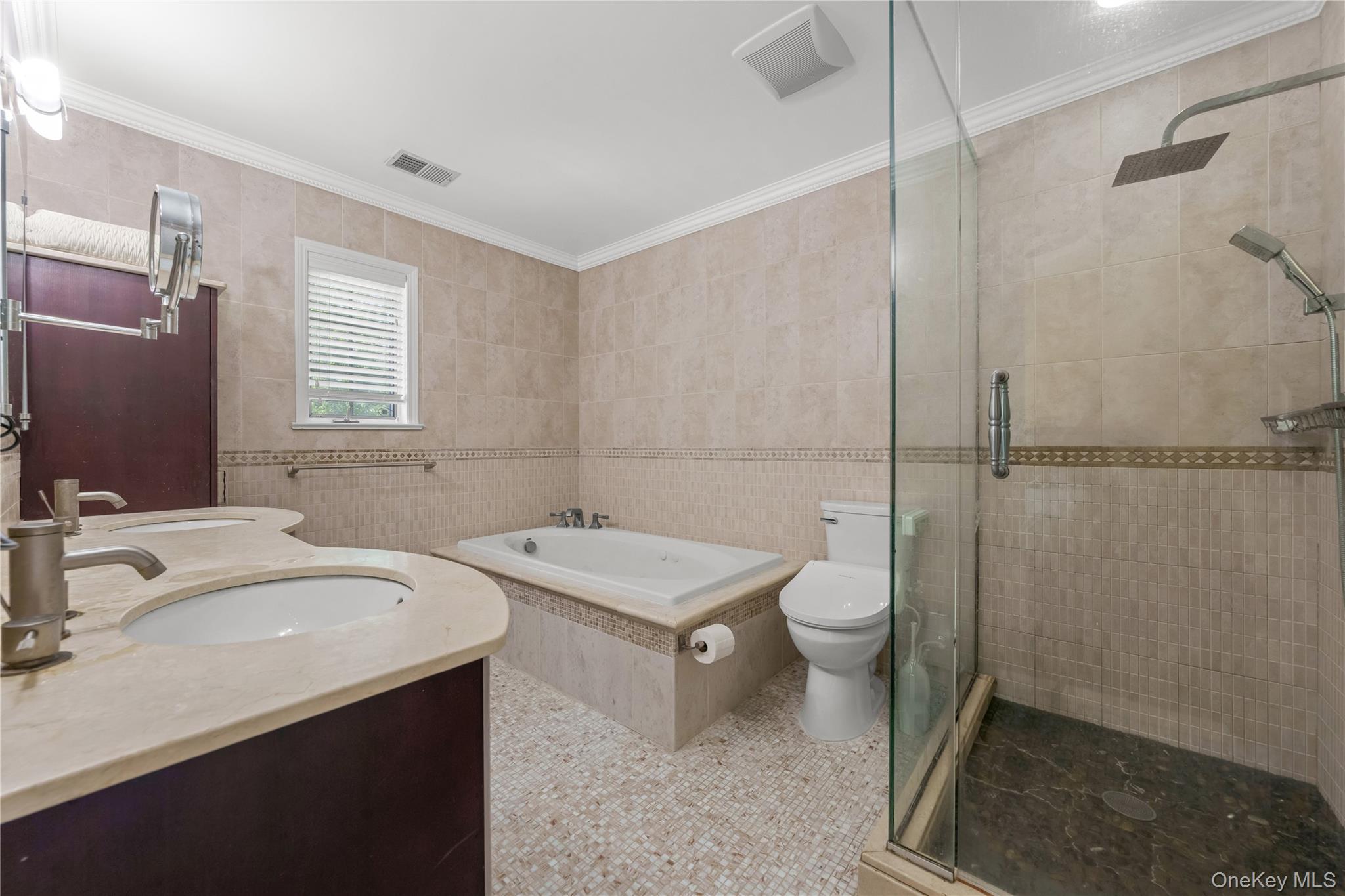 240-02 Oak Park Drive 18c Property Photo 18