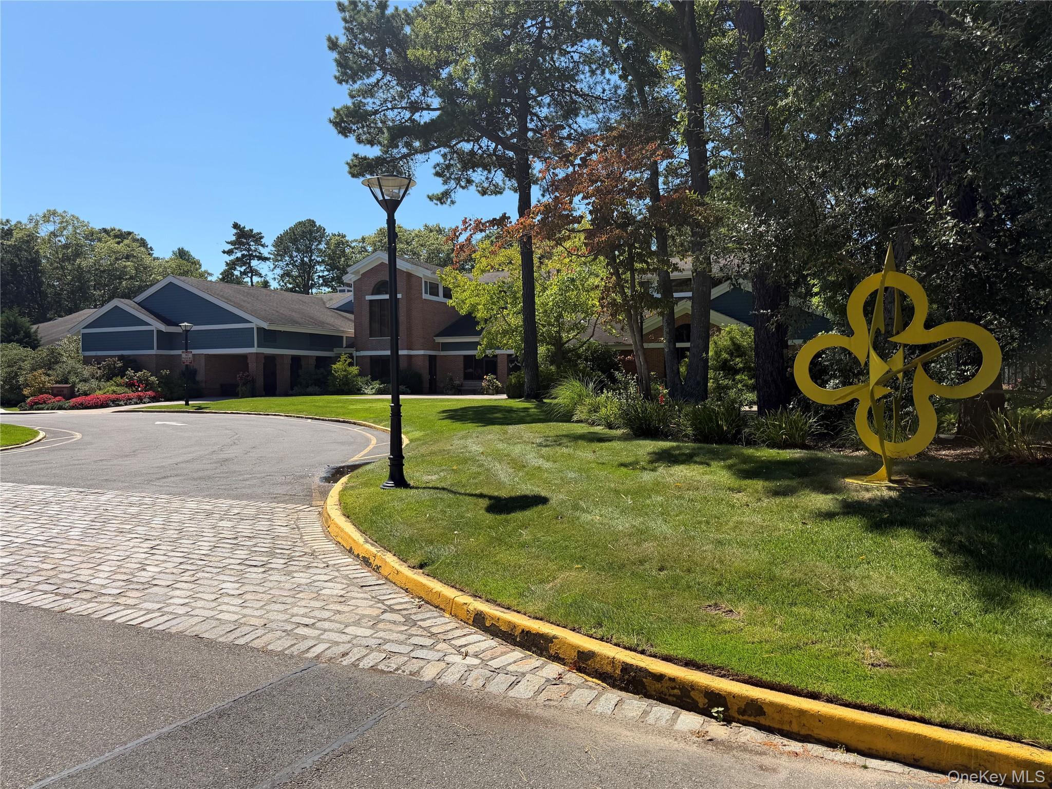 7 Sagaponack Court Property Photo 3