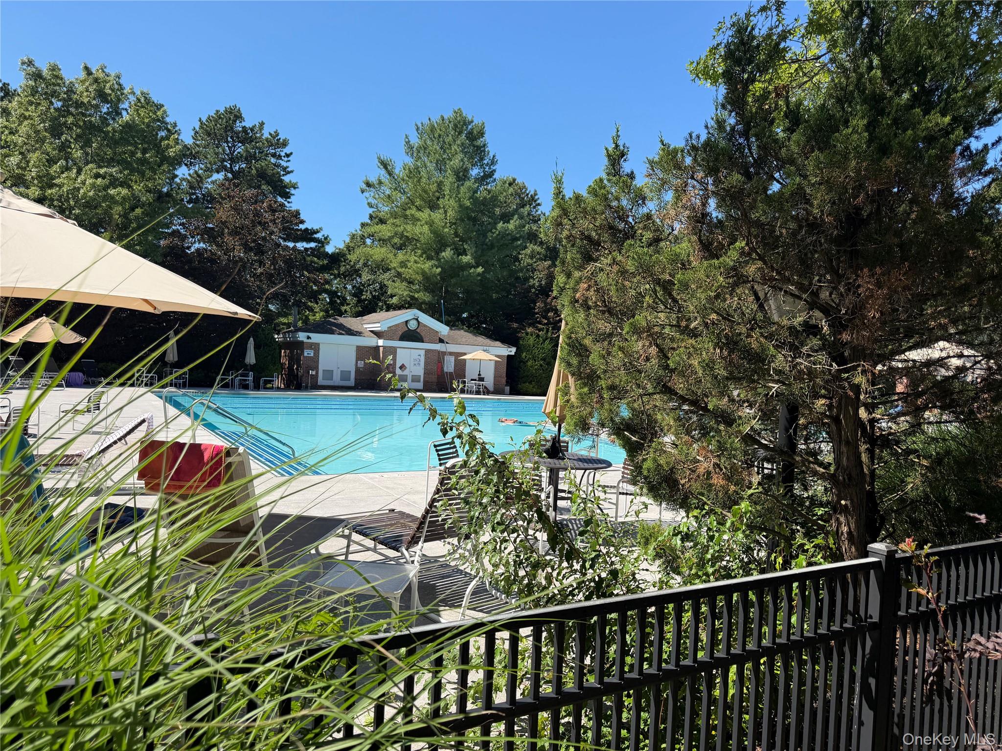 7 Sagaponack Court Property Photo 6