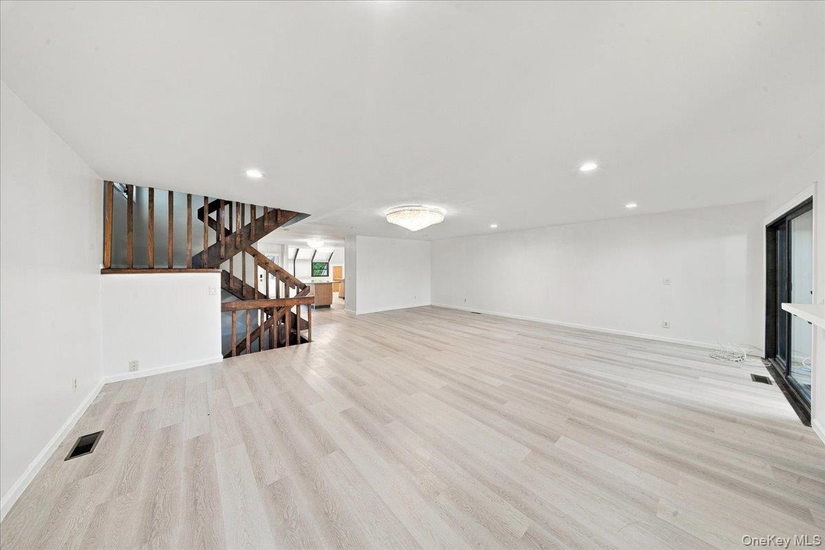 19 John Bean Court Property Photo 6