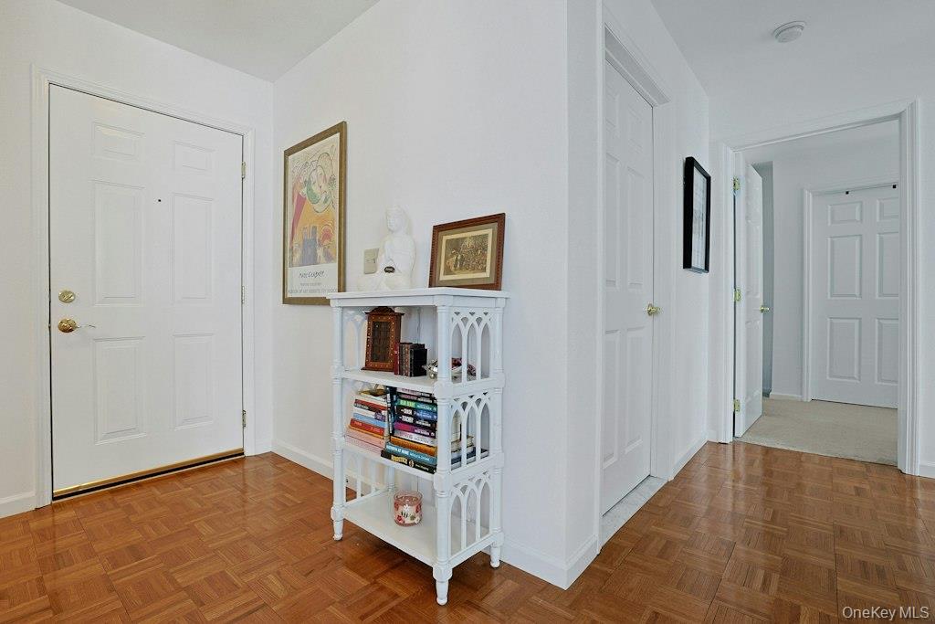 207 Sutton Drive 207 Property Photo 5