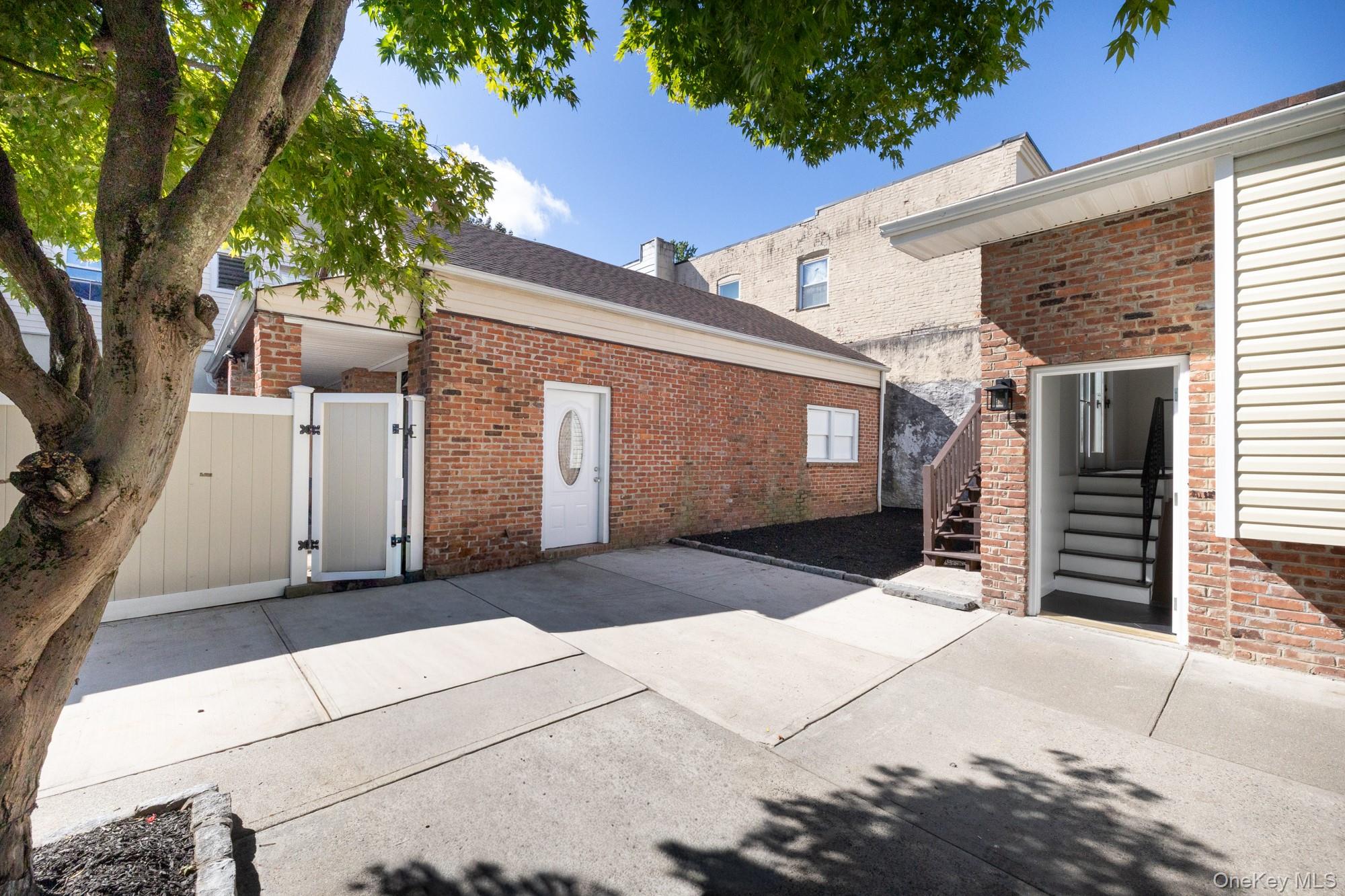 44 Lafayette Avenue Property Photo 40